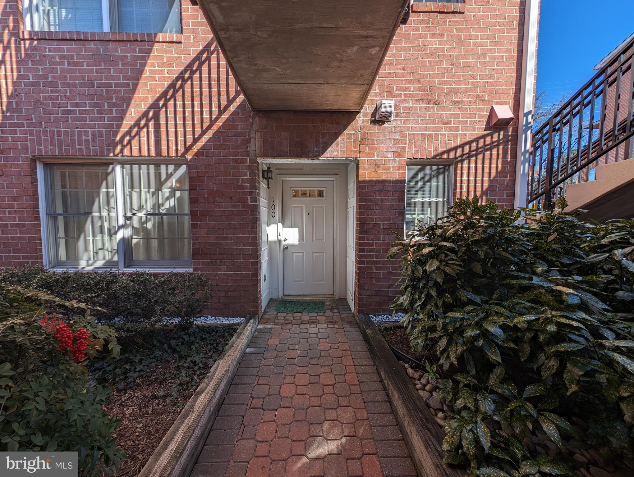 FALLS STATION - Residential Lease