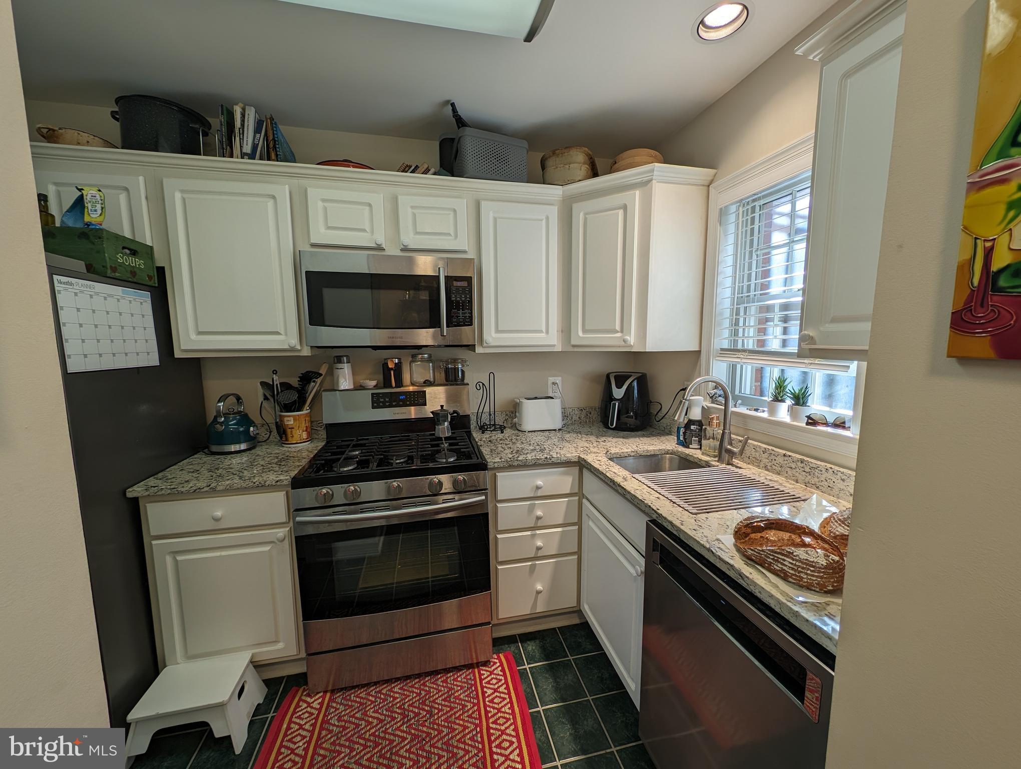 FALLS STATION - Residential Lease