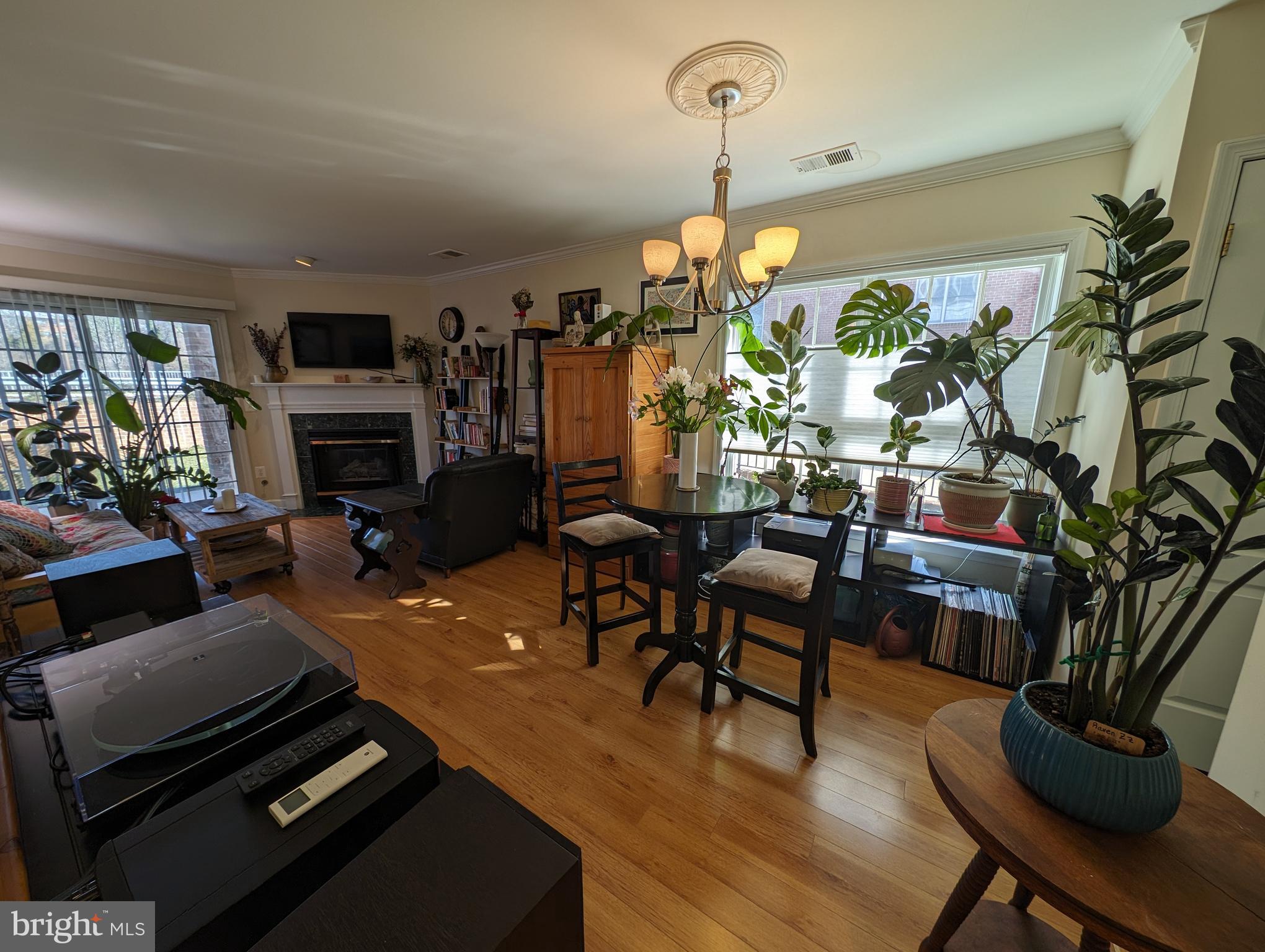 FALLS STATION - Residential Lease