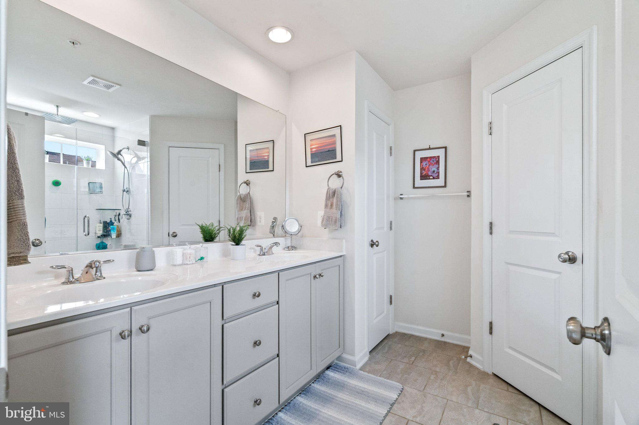 TALLYN RIDGE - Residential