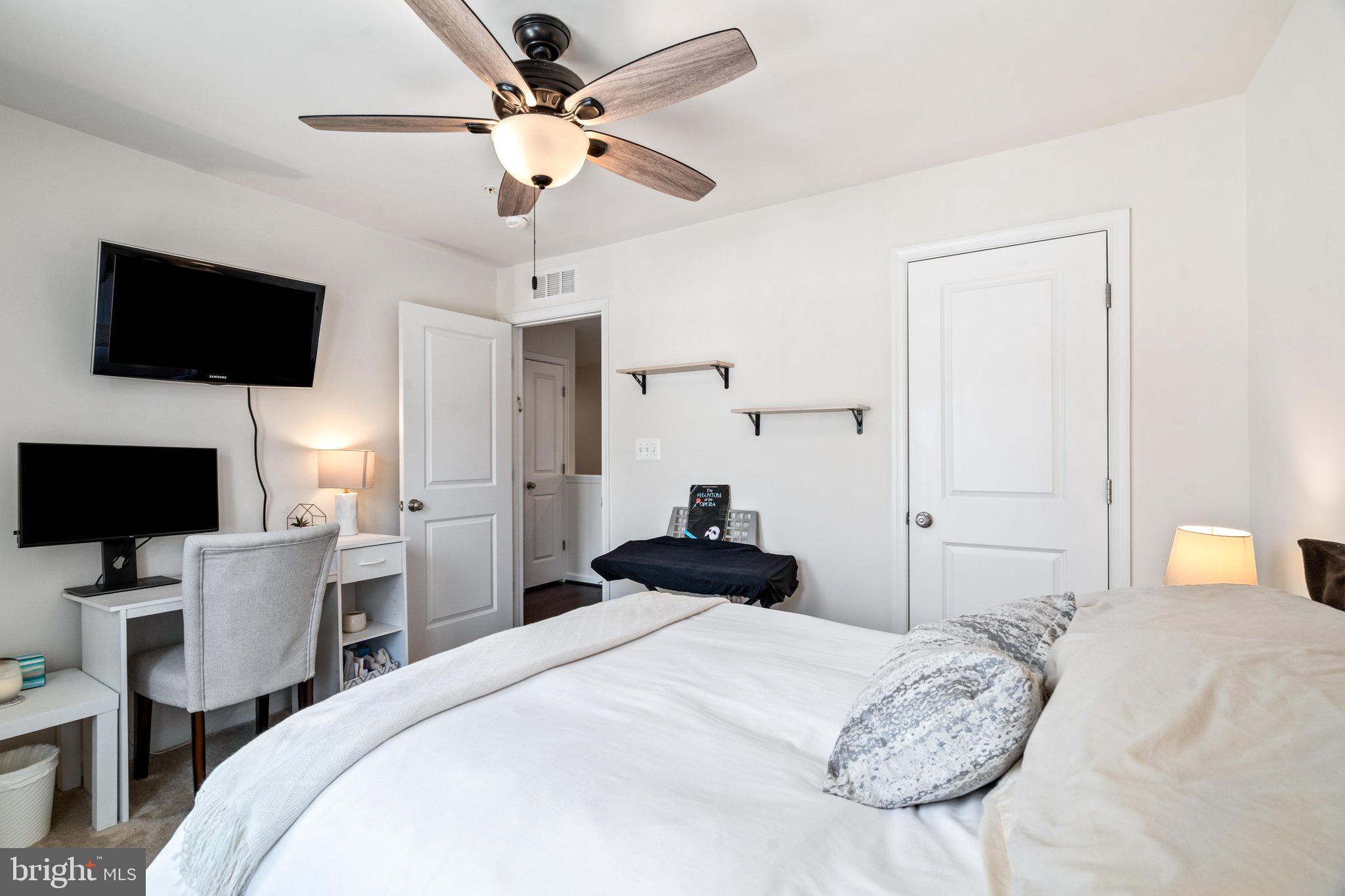 TALLYN RIDGE - Residential