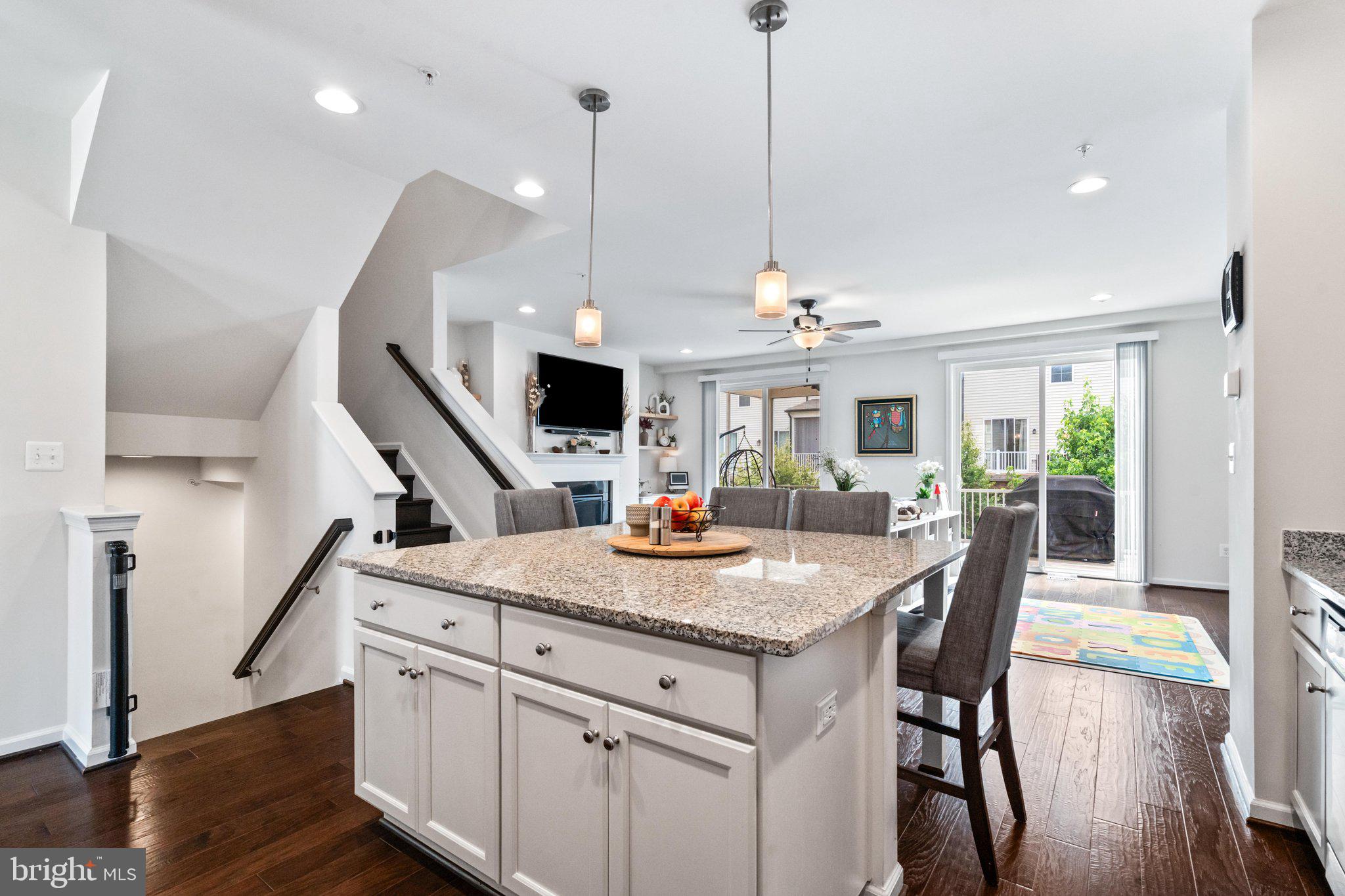 TALLYN RIDGE - Residential