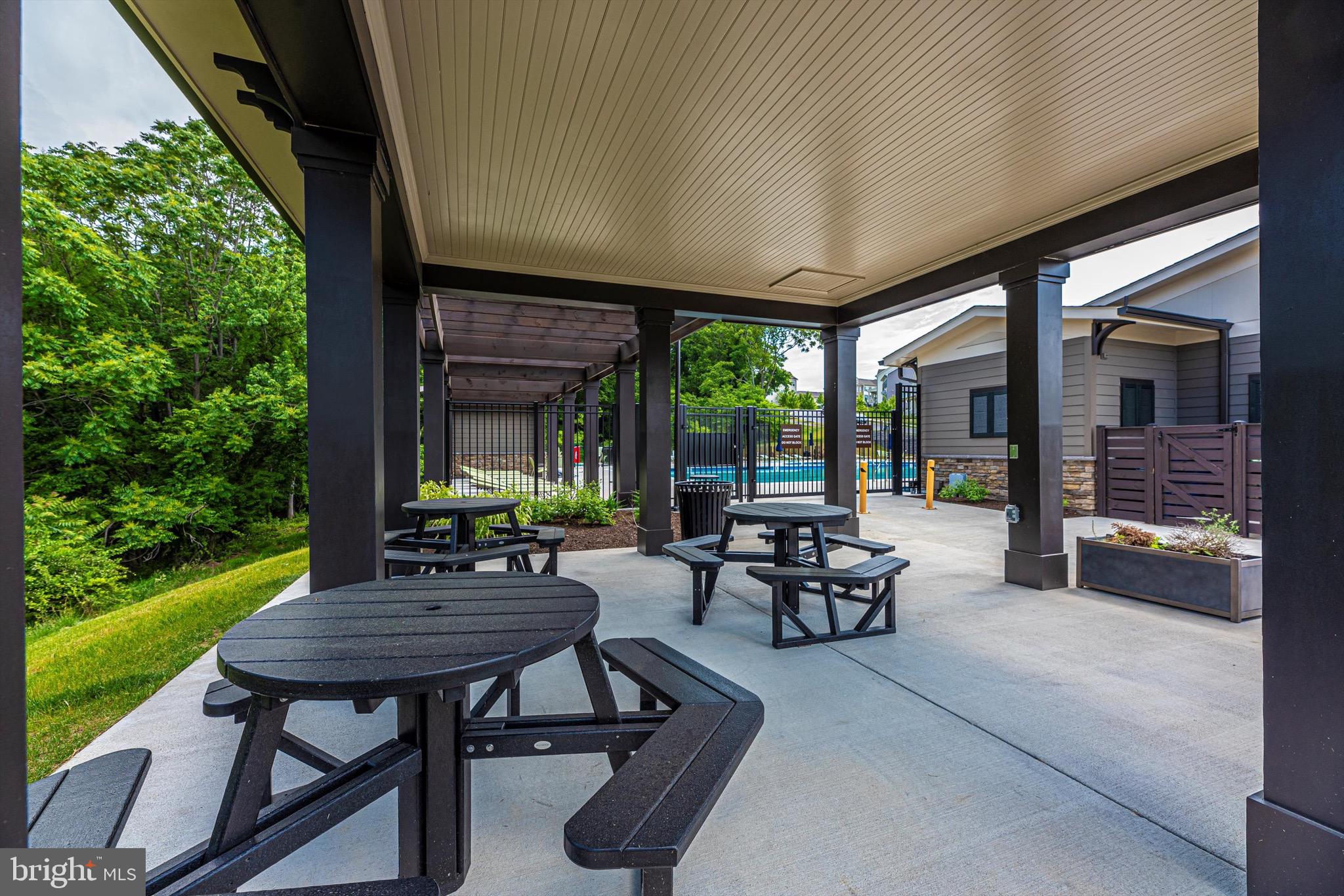 TALLYN RIDGE - Residential