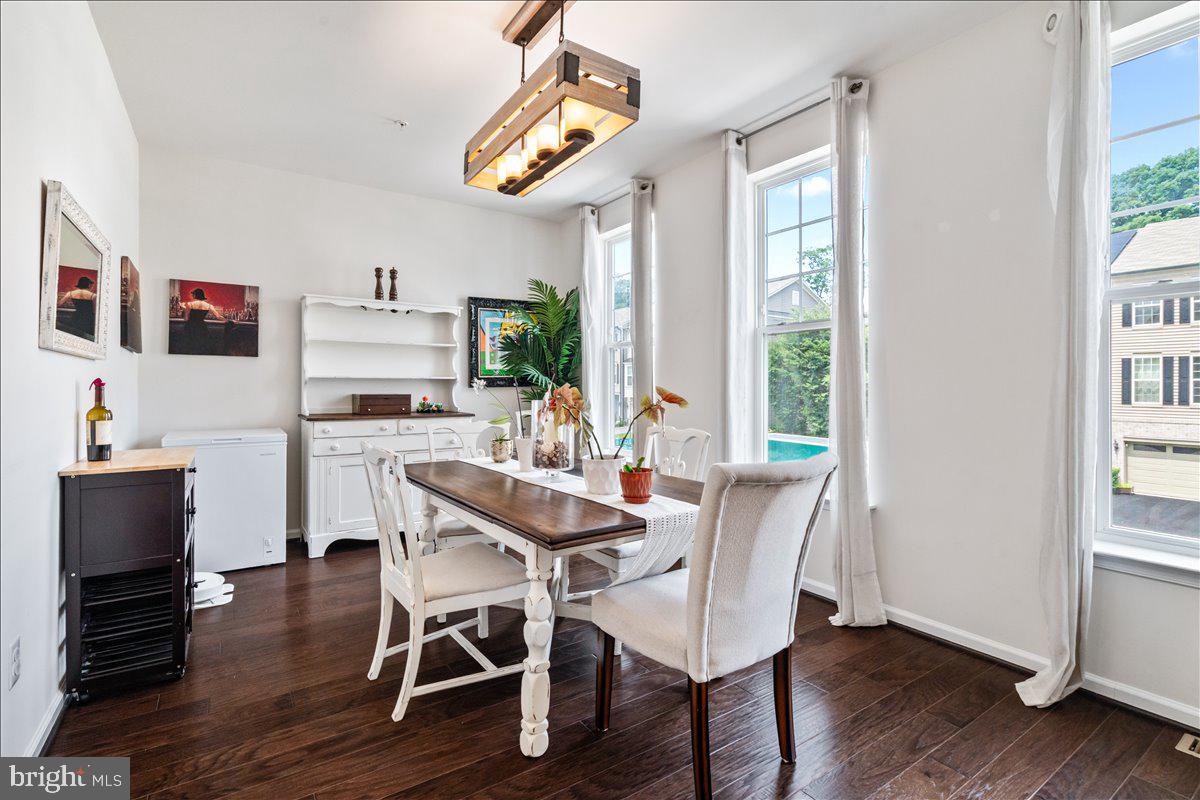 TALLYN RIDGE - Residential