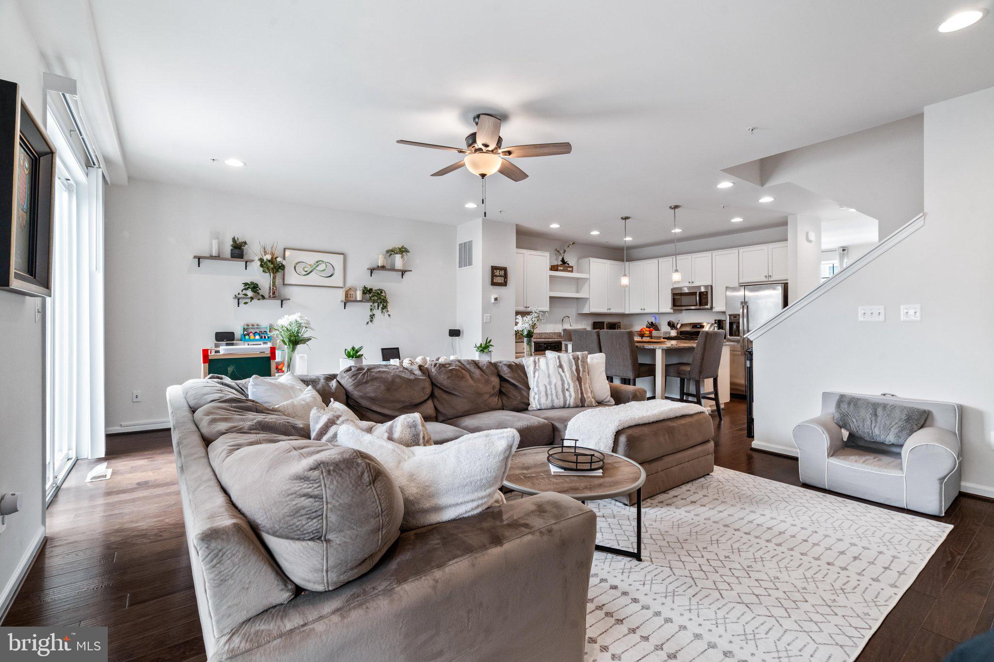 TALLYN RIDGE - Residential
