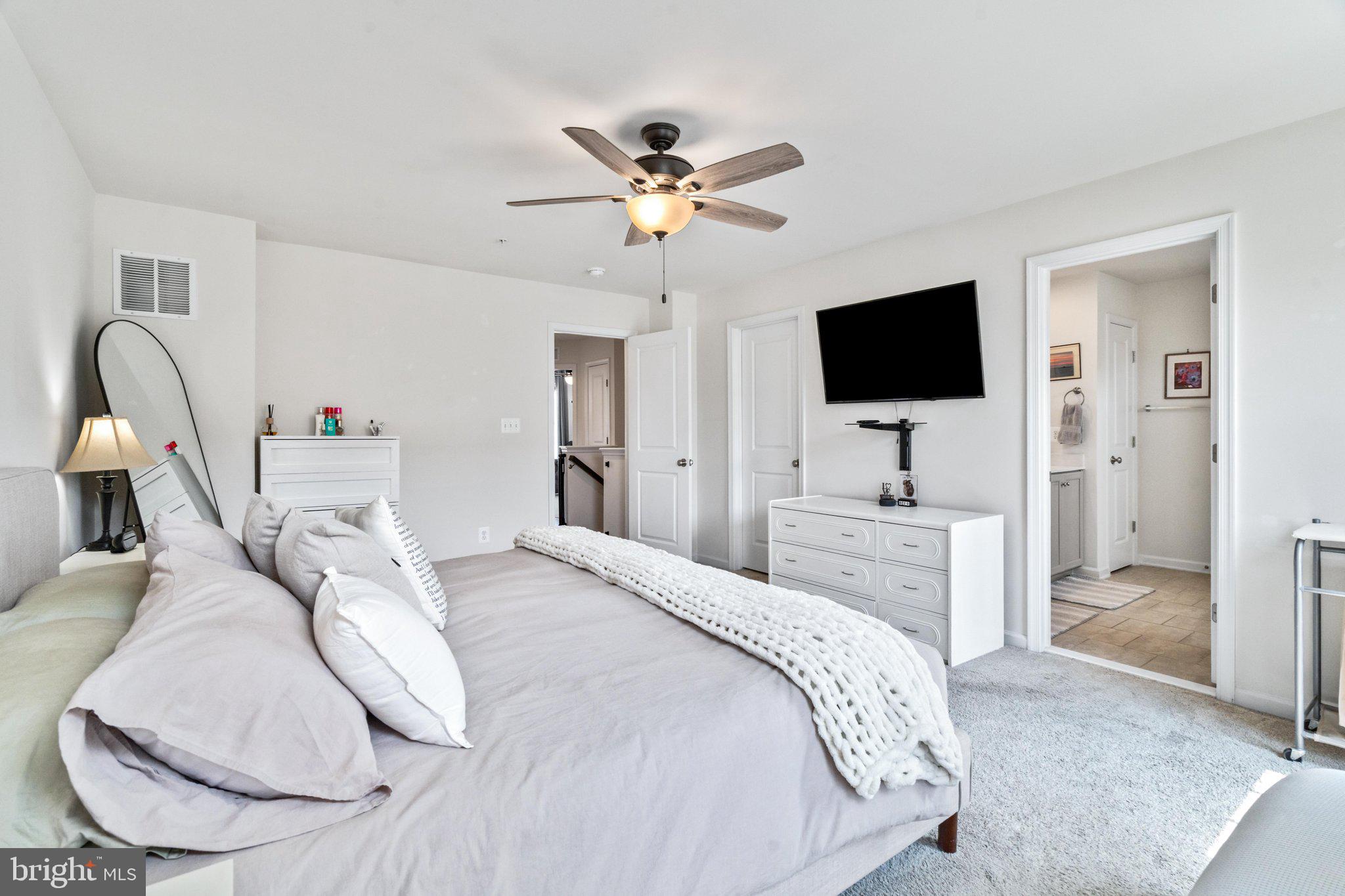 TALLYN RIDGE - Residential