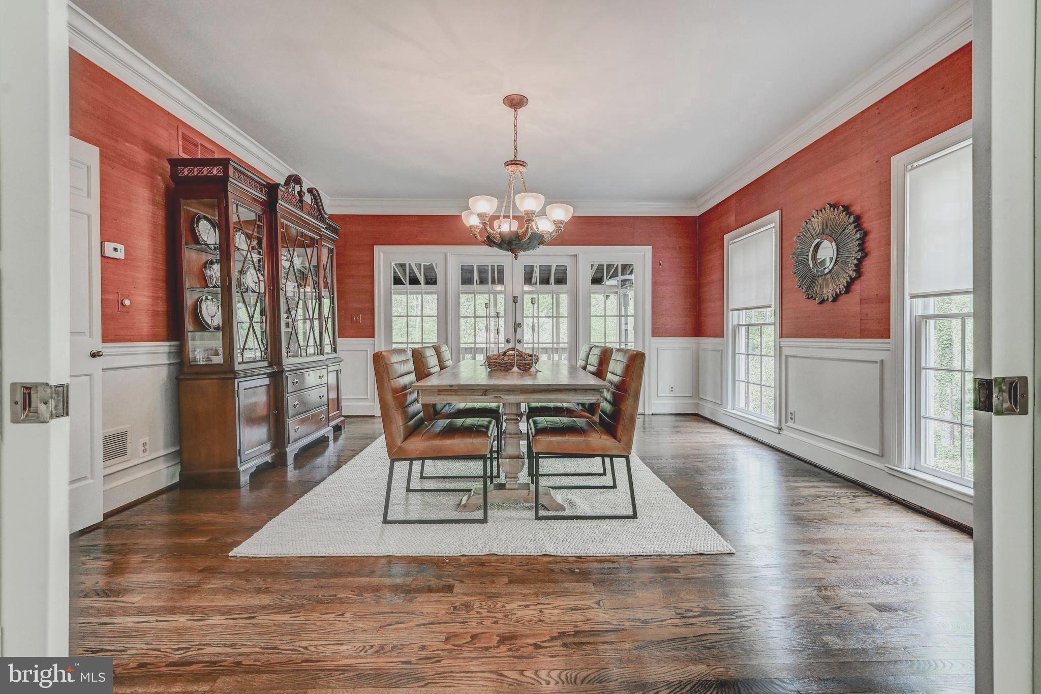 MANOR WOODS - Residential