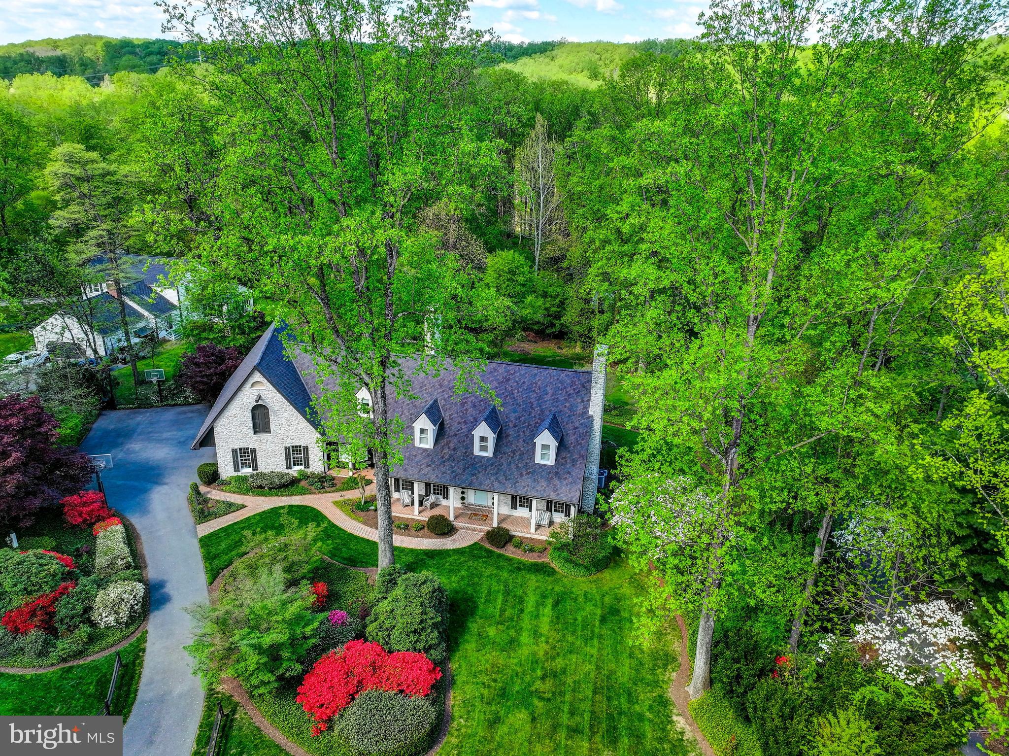 MANOR WOODS - Residential