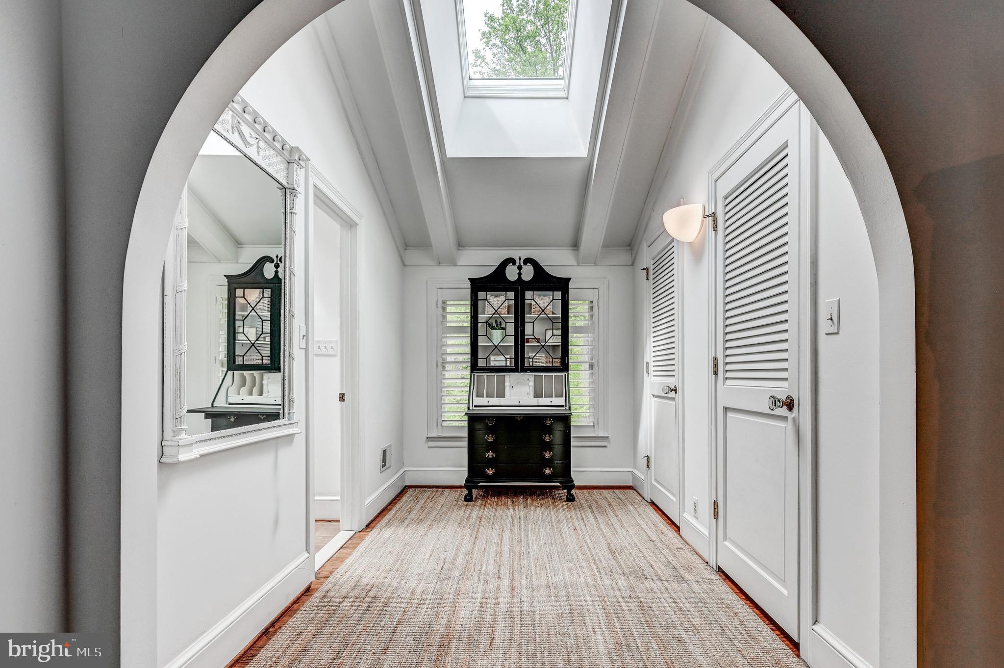 MANOR WOODS - Residential