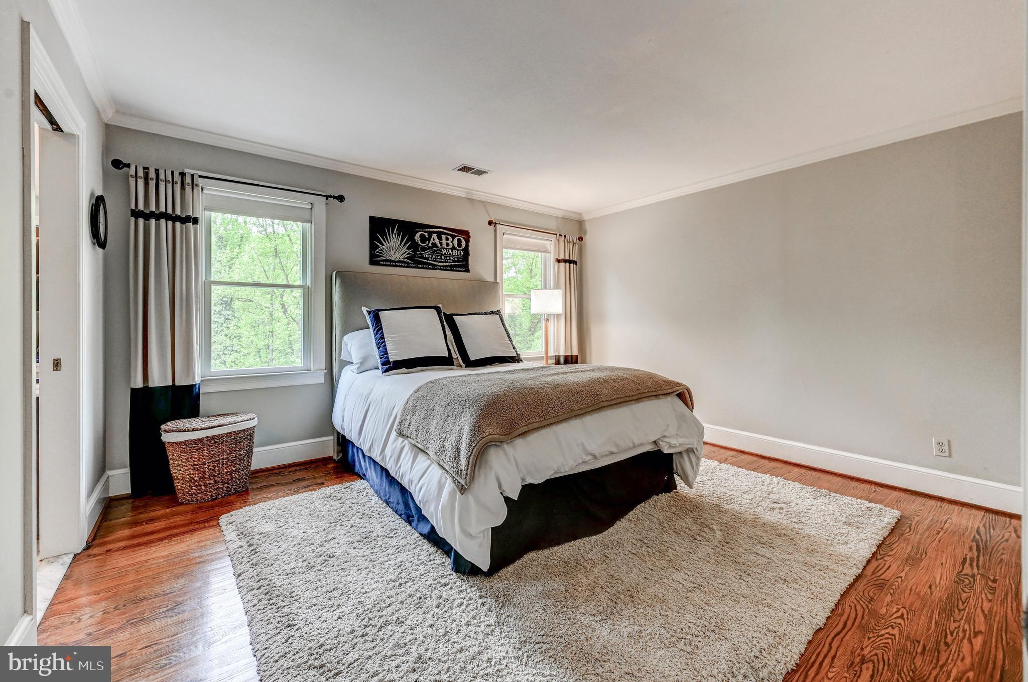 MANOR WOODS - Residential