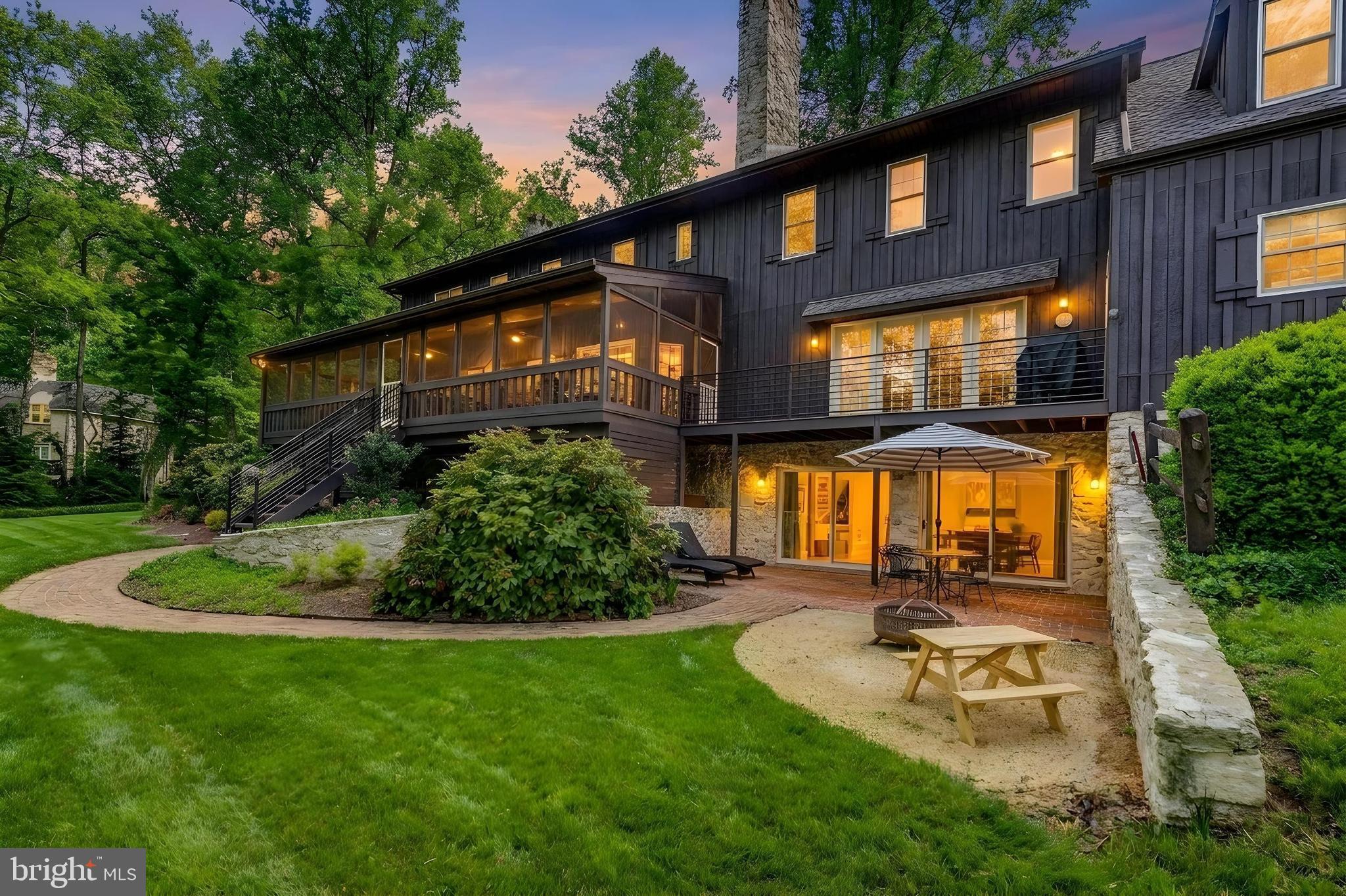 MANOR WOODS - Residential