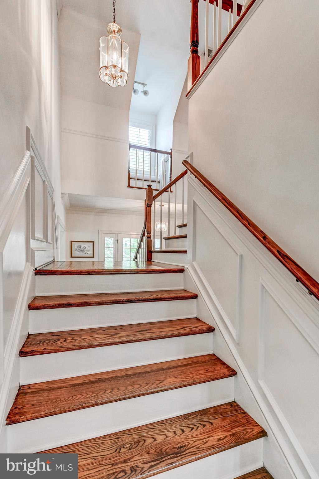 MANOR WOODS - Residential