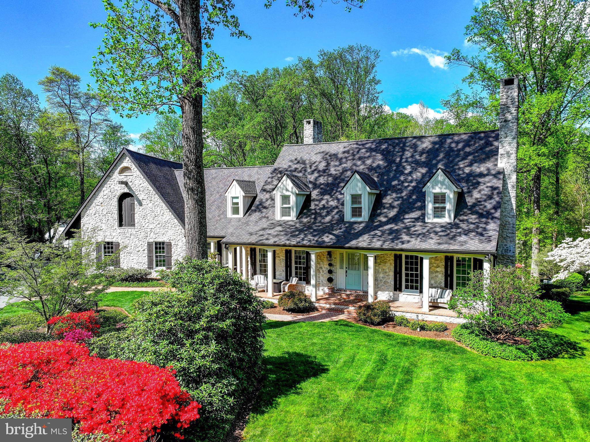 MANOR WOODS - Residential