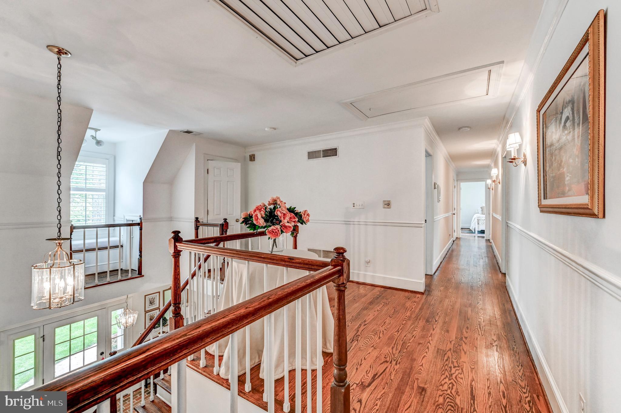 MANOR WOODS - Residential