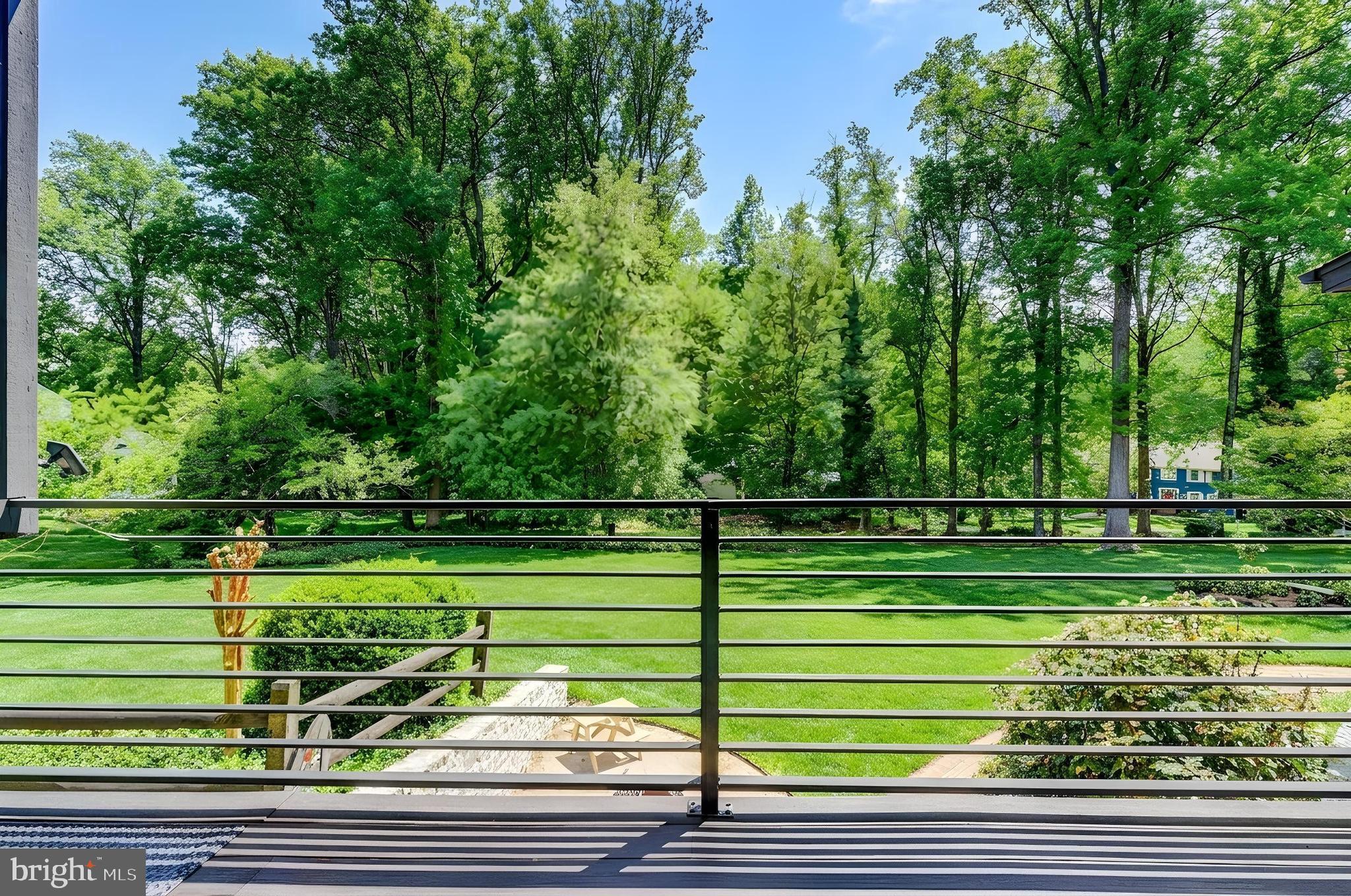 MANOR WOODS - Residential