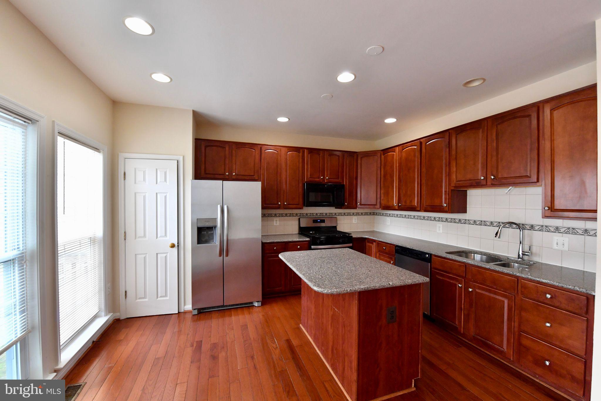 AMBERLEIGH - Residential Lease