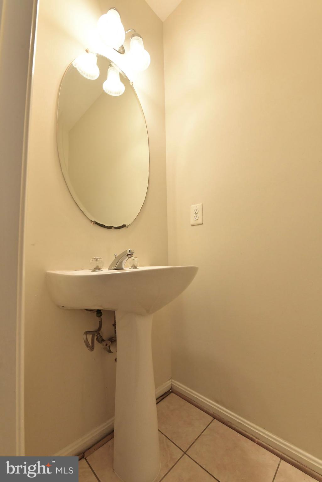 AMBERLEIGH - Residential Lease