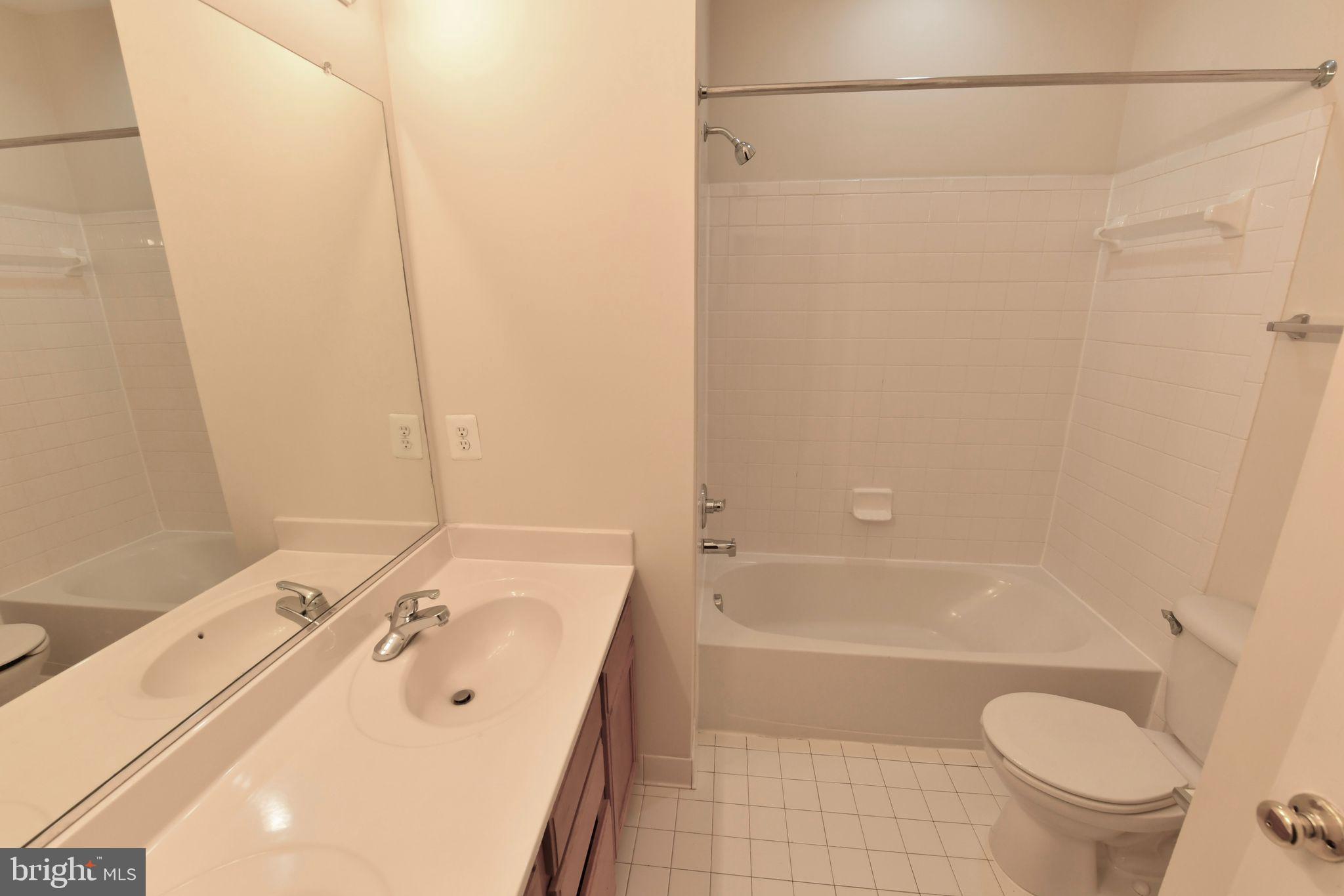 AMBERLEIGH - Residential Lease