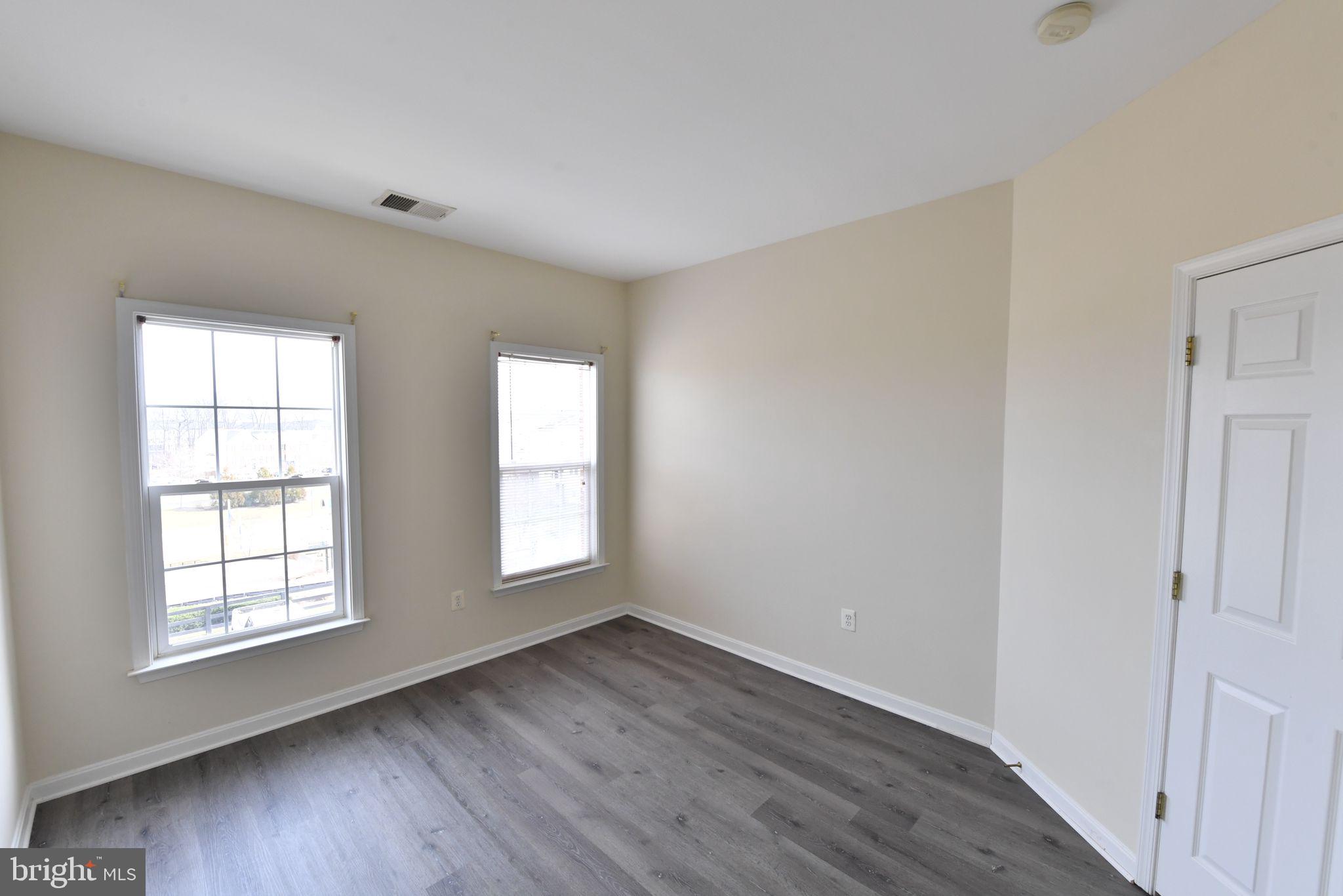 AMBERLEIGH - Residential Lease
