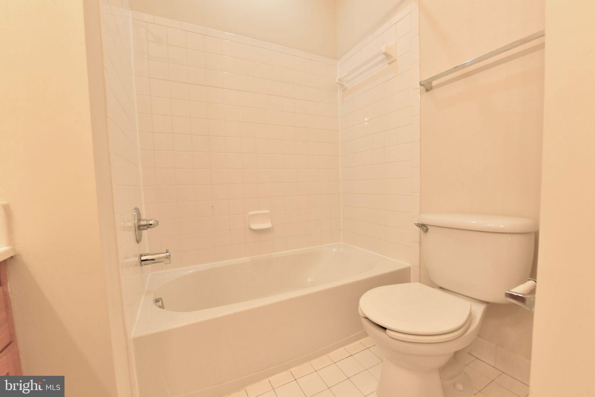 AMBERLEIGH - Residential Lease