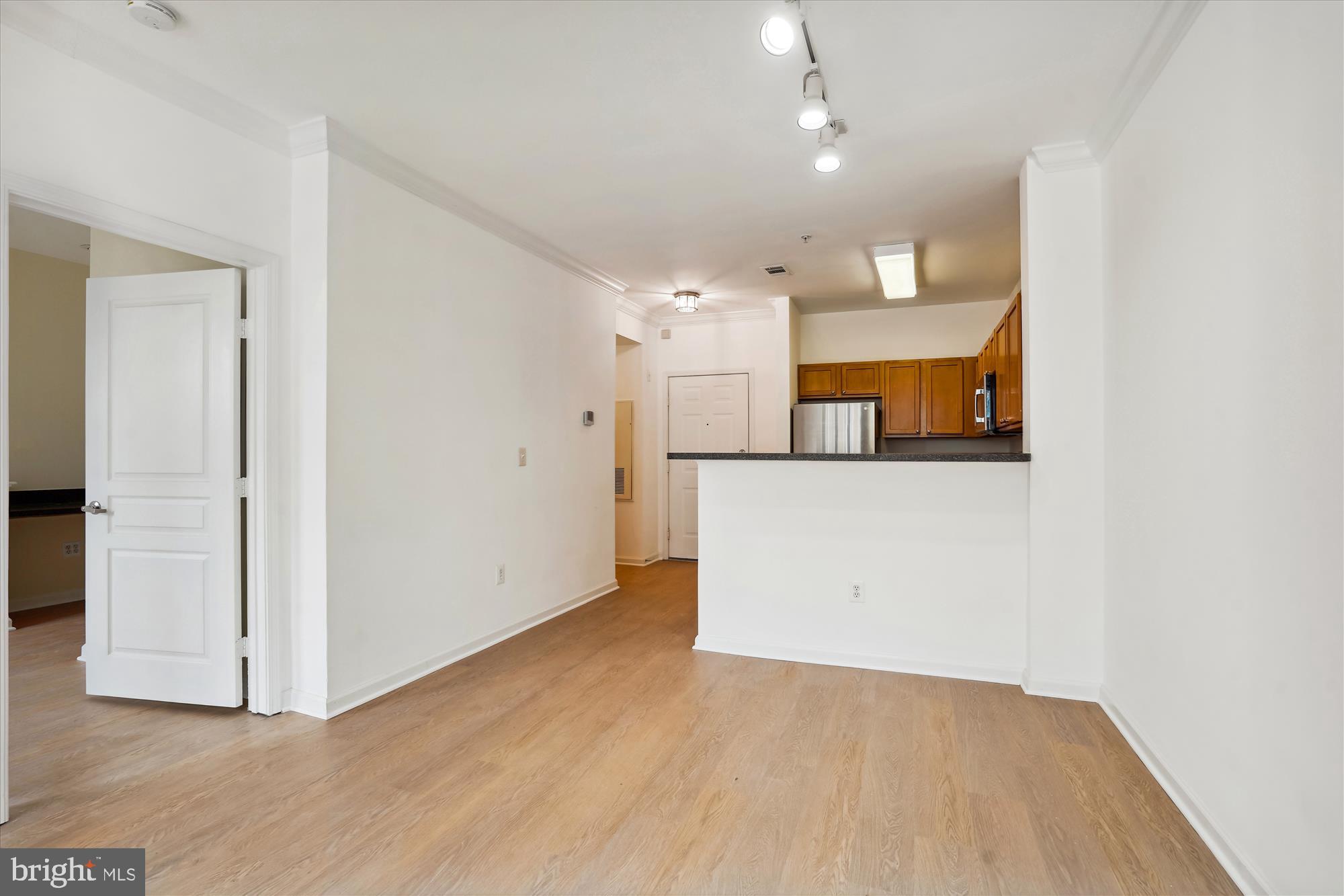 SAVOY AT RESTON TOWN CENTER - Residential Lease