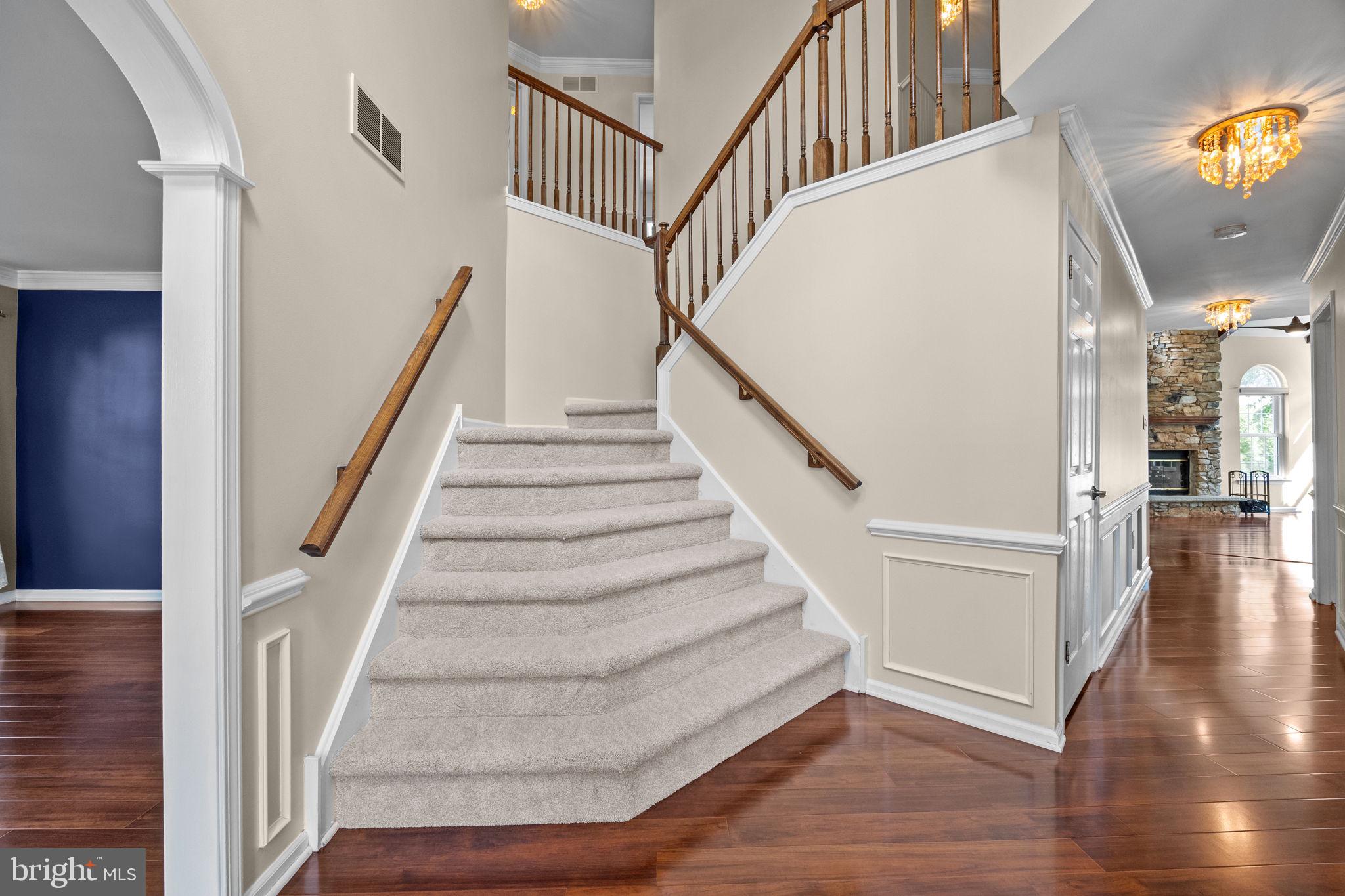 LONGSHORE ESTS - Residential