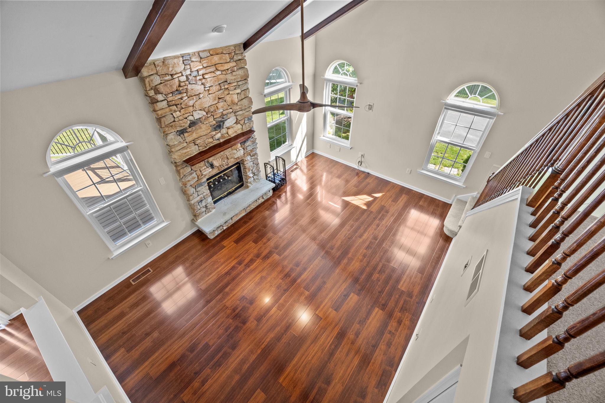 LONGSHORE ESTS - Residential
