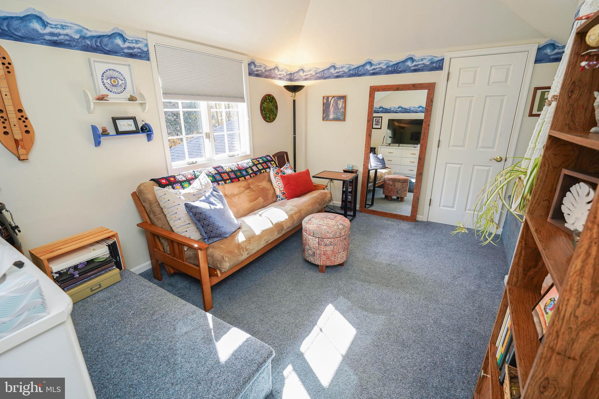 HOLLY SHORES - Residential