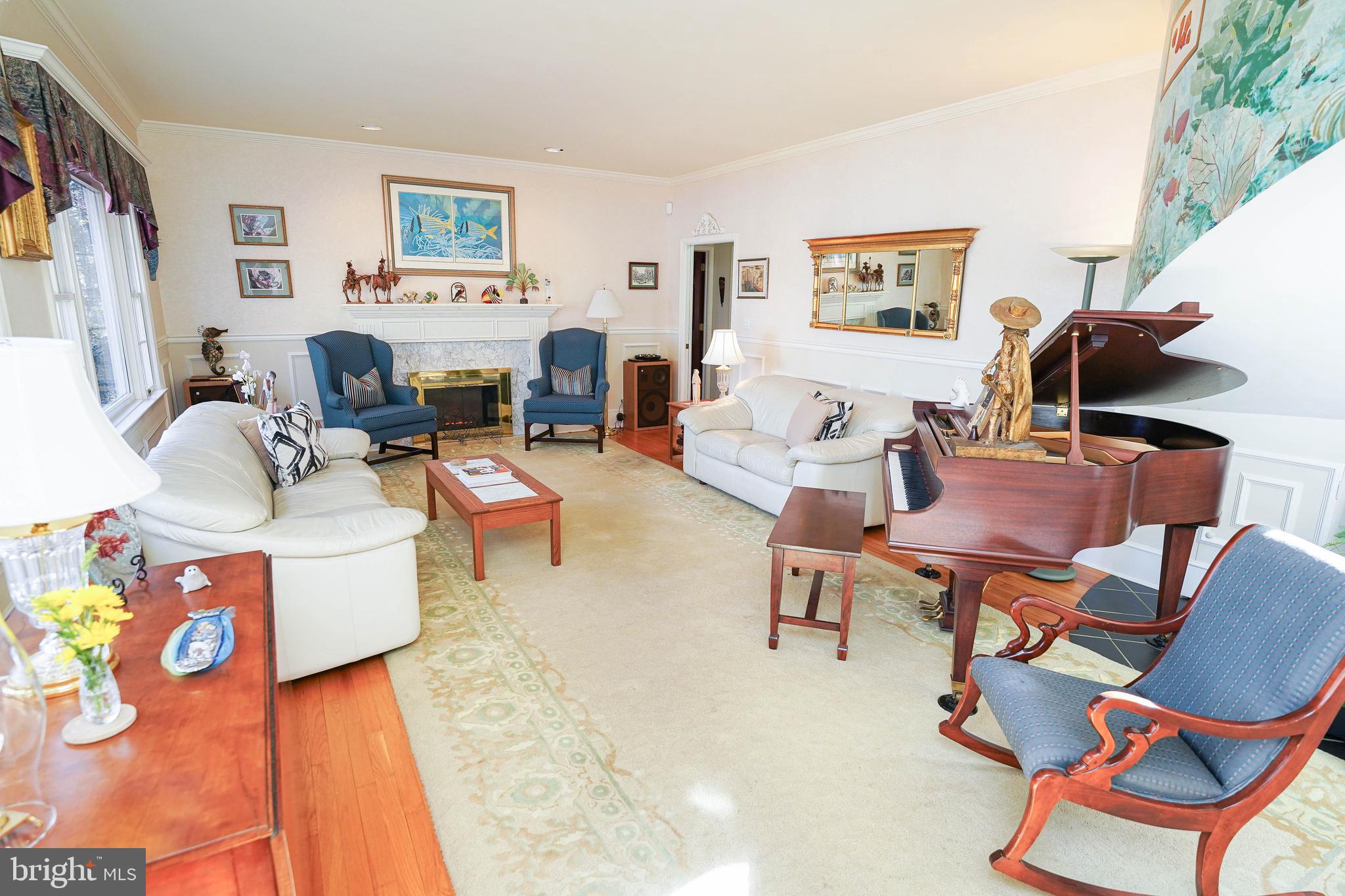 HOLLY SHORES - Residential