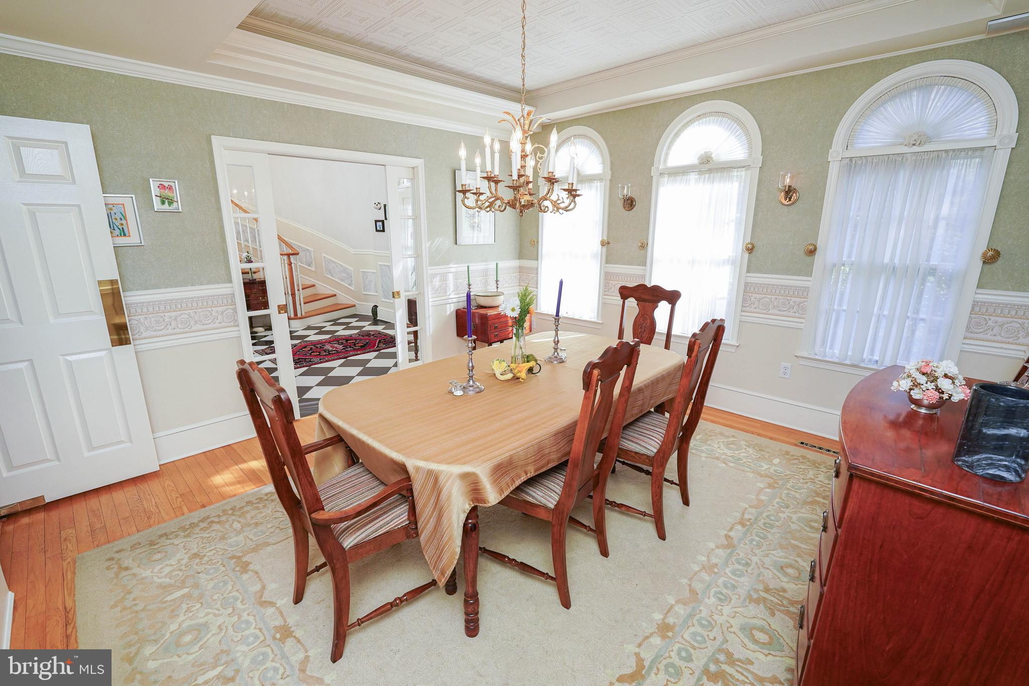 HOLLY SHORES - Residential