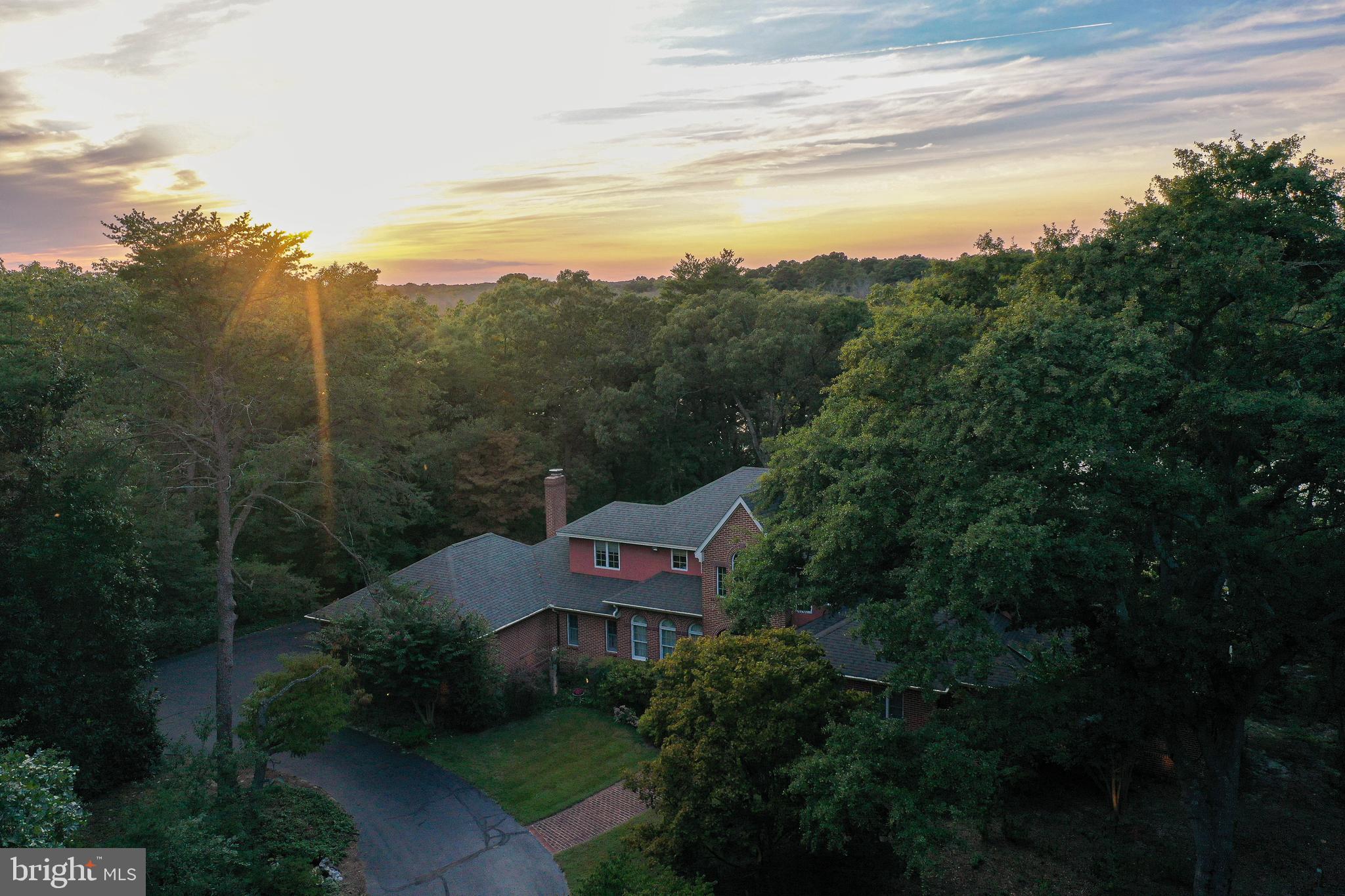 HOLLY SHORES - Residential