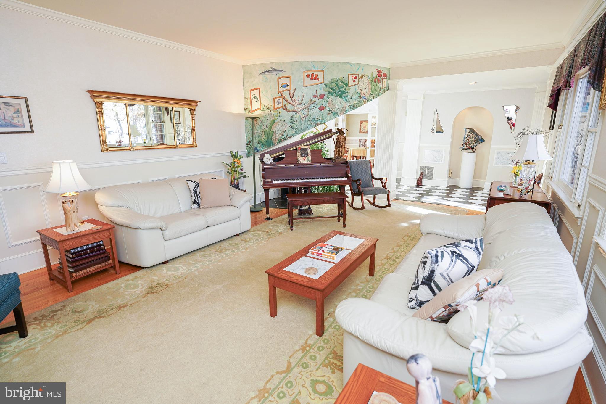 HOLLY SHORES - Residential