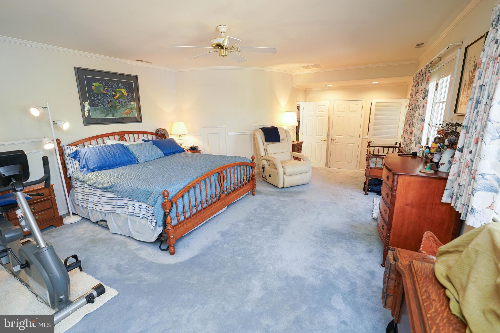 HOLLY SHORES - Residential