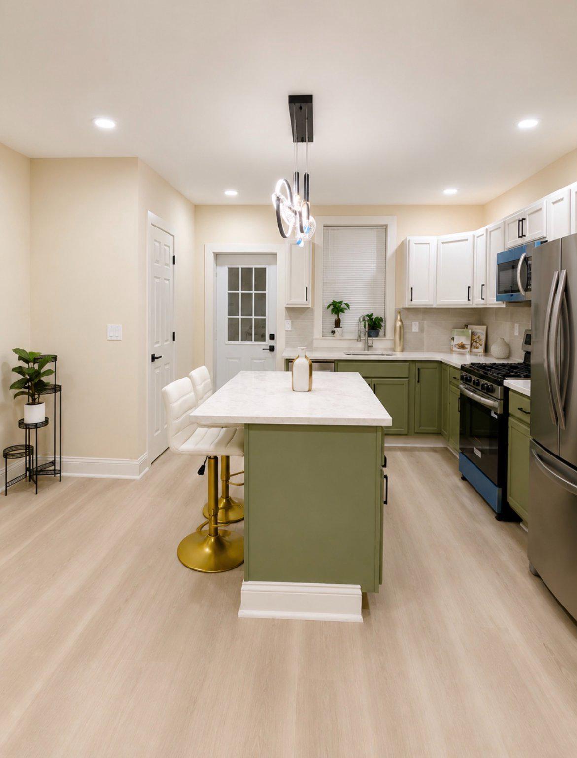ELMWOOD PARK - Residential