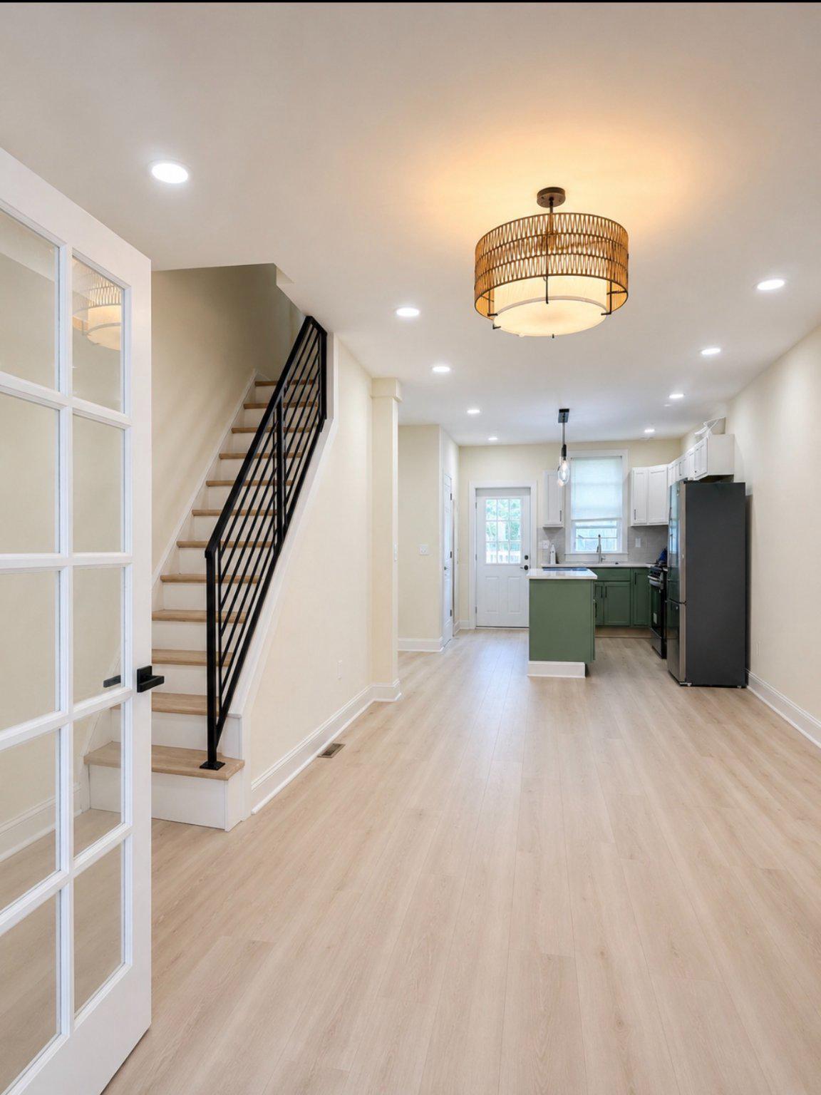 ELMWOOD PARK - Residential