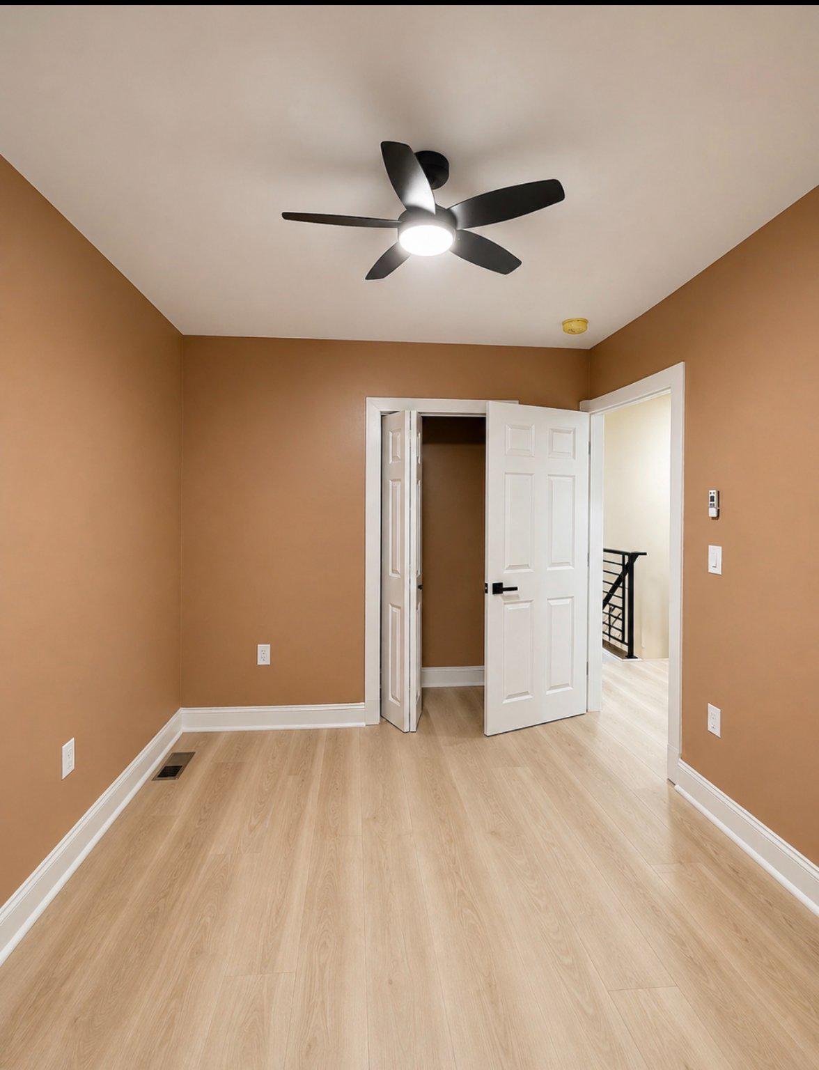 ELMWOOD PARK - Residential