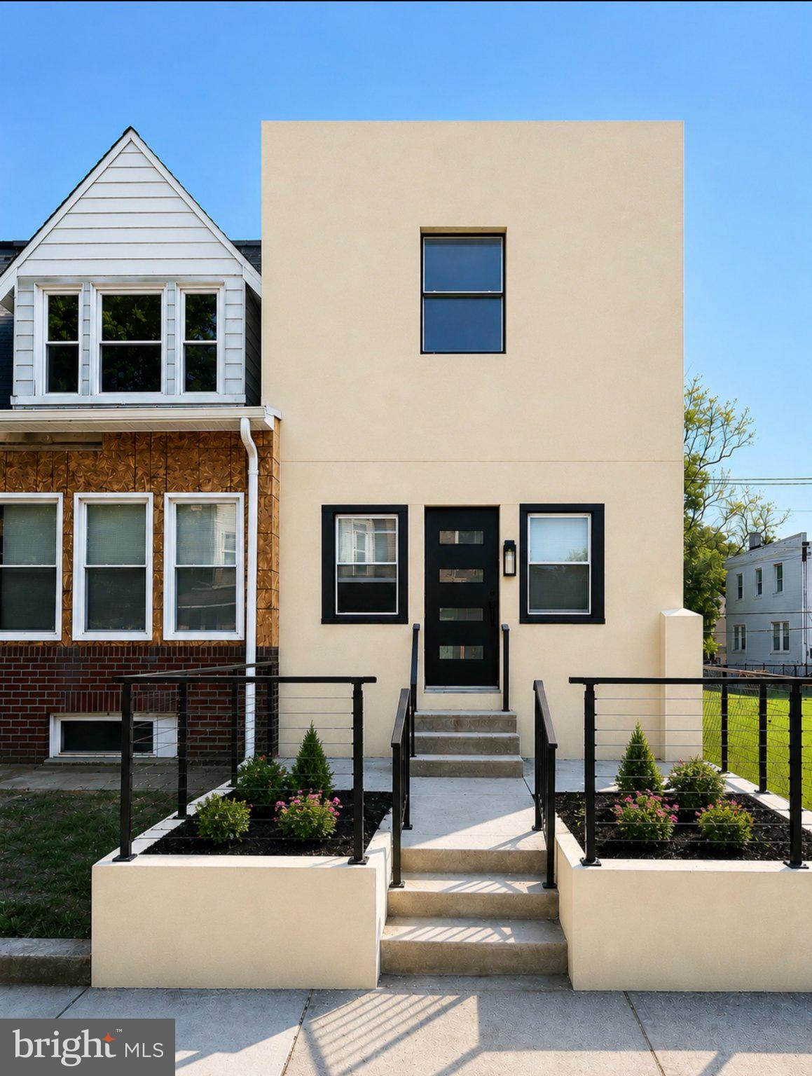 ELMWOOD PARK - Residential