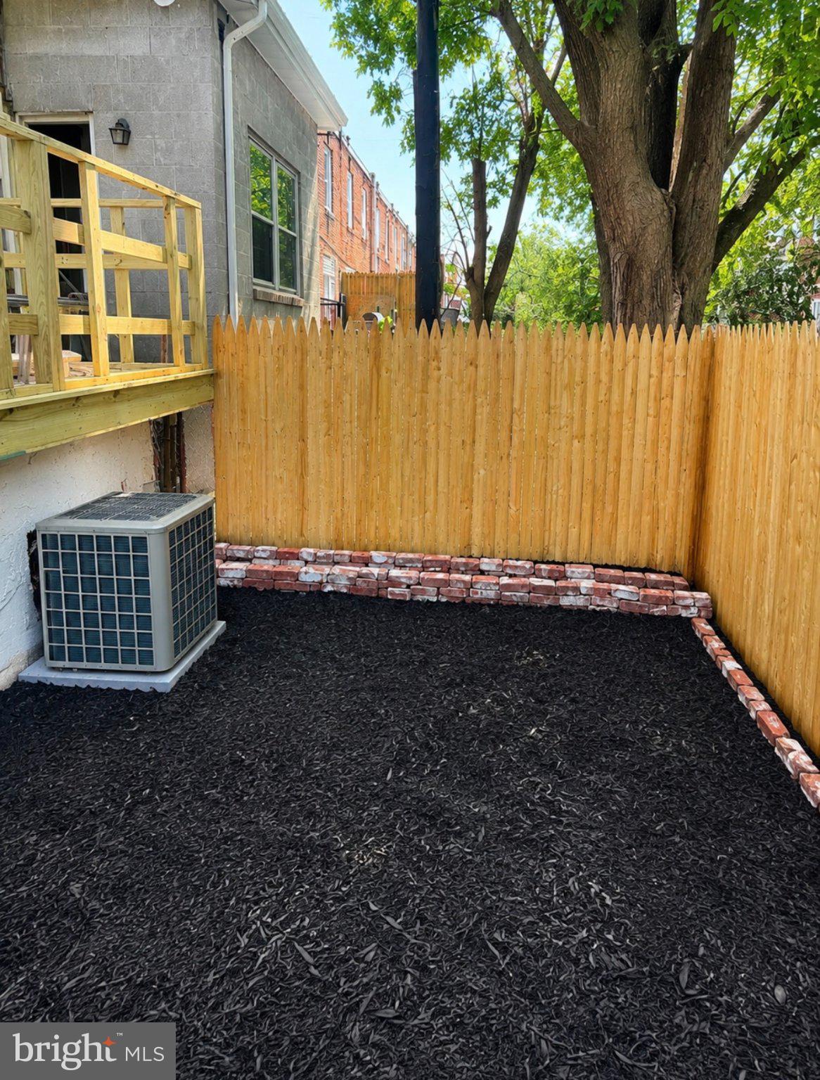 ELMWOOD PARK - Residential