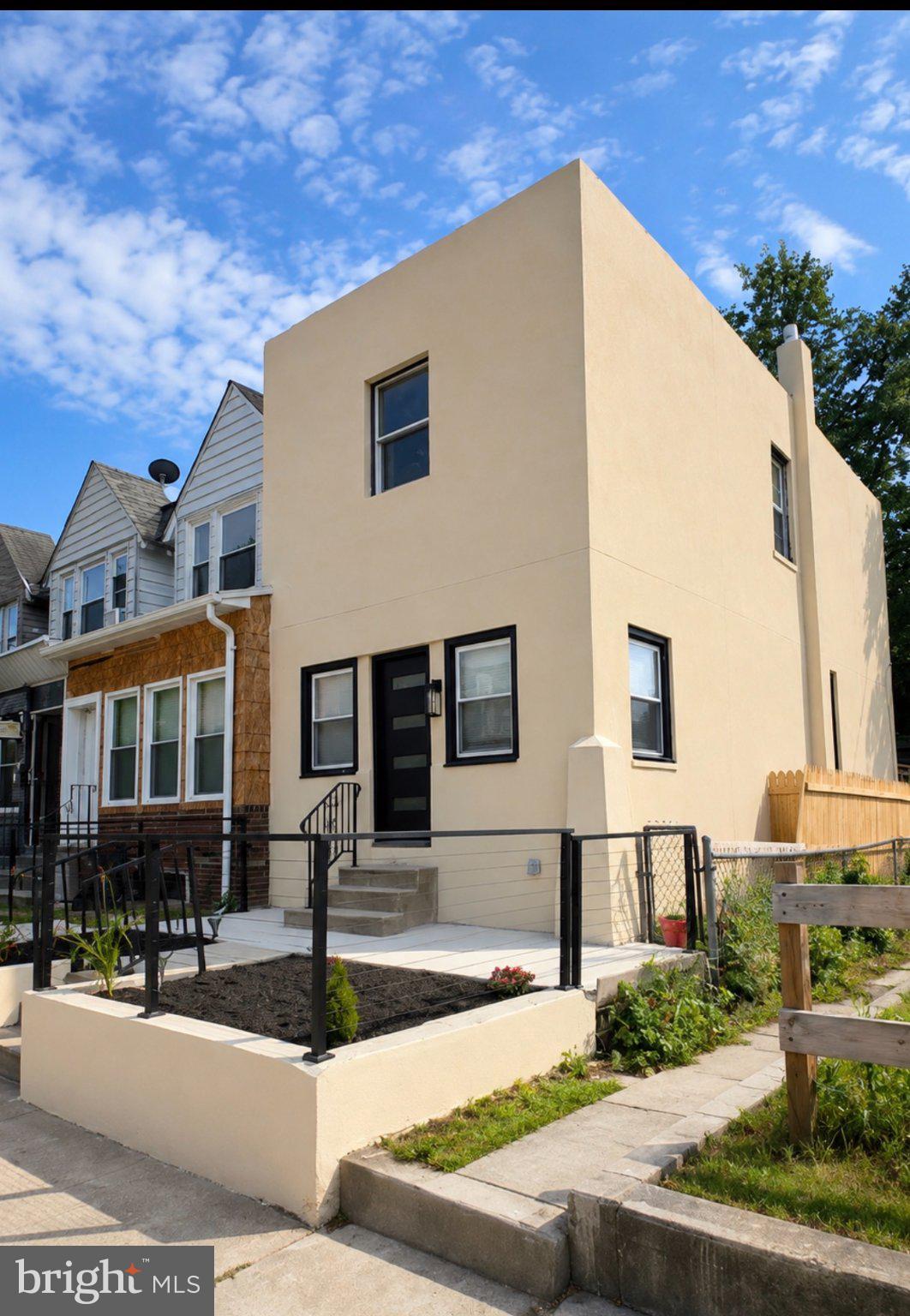 ELMWOOD PARK - Residential