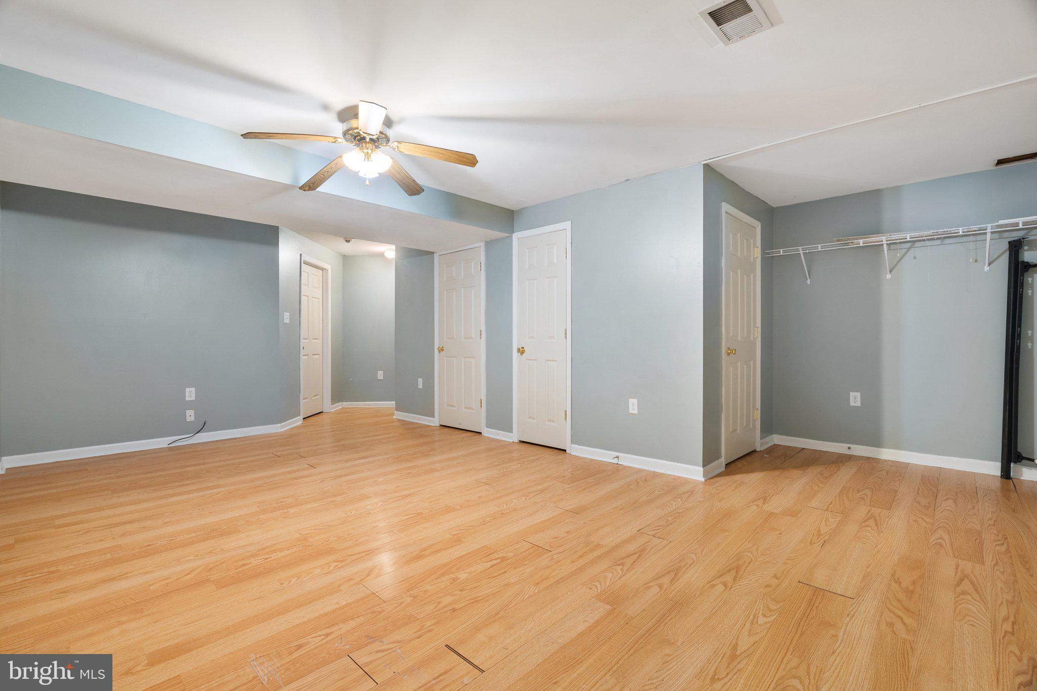 LAUREL RIDGE - Residential
