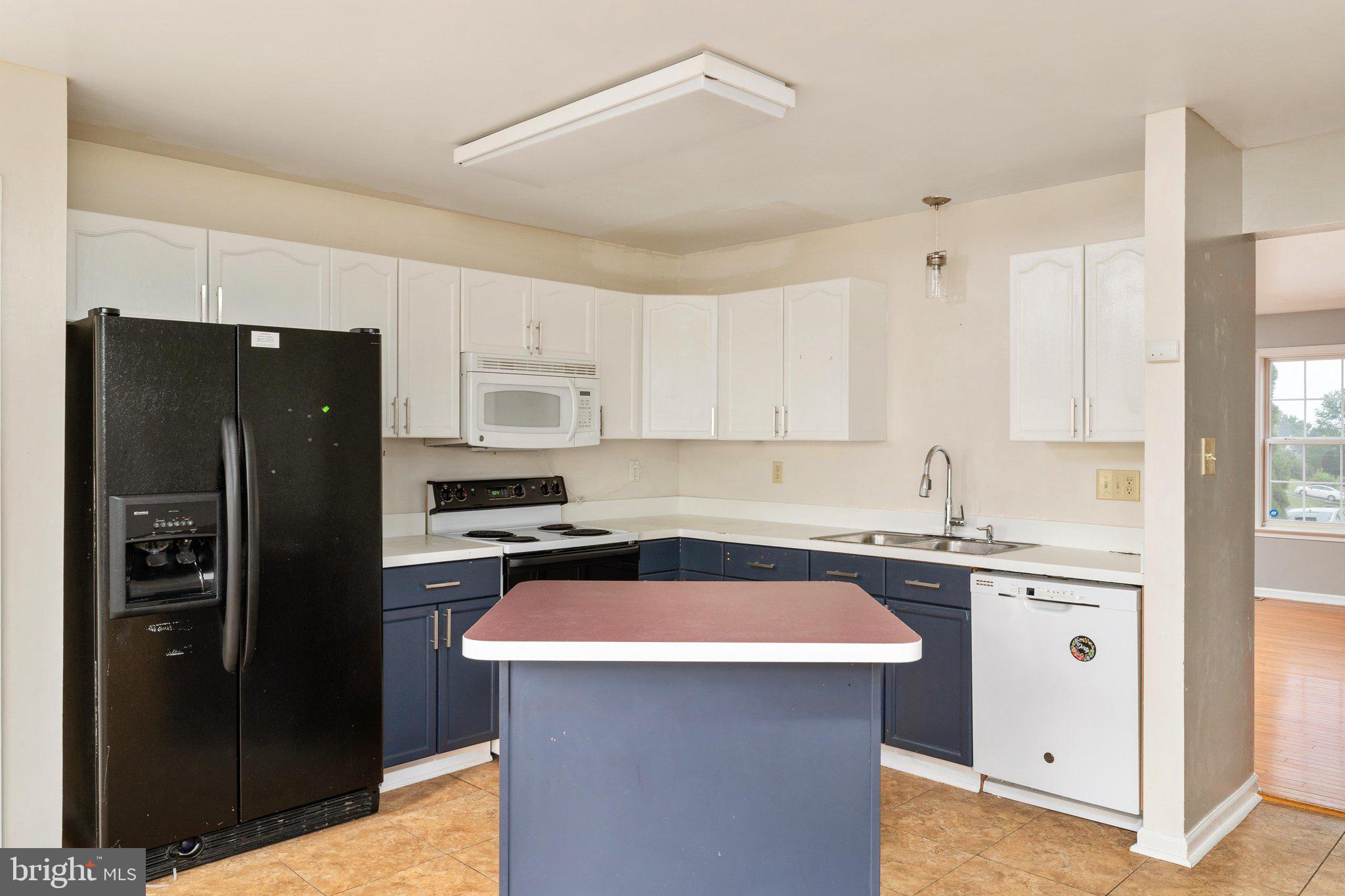 LAUREL RIDGE - Residential