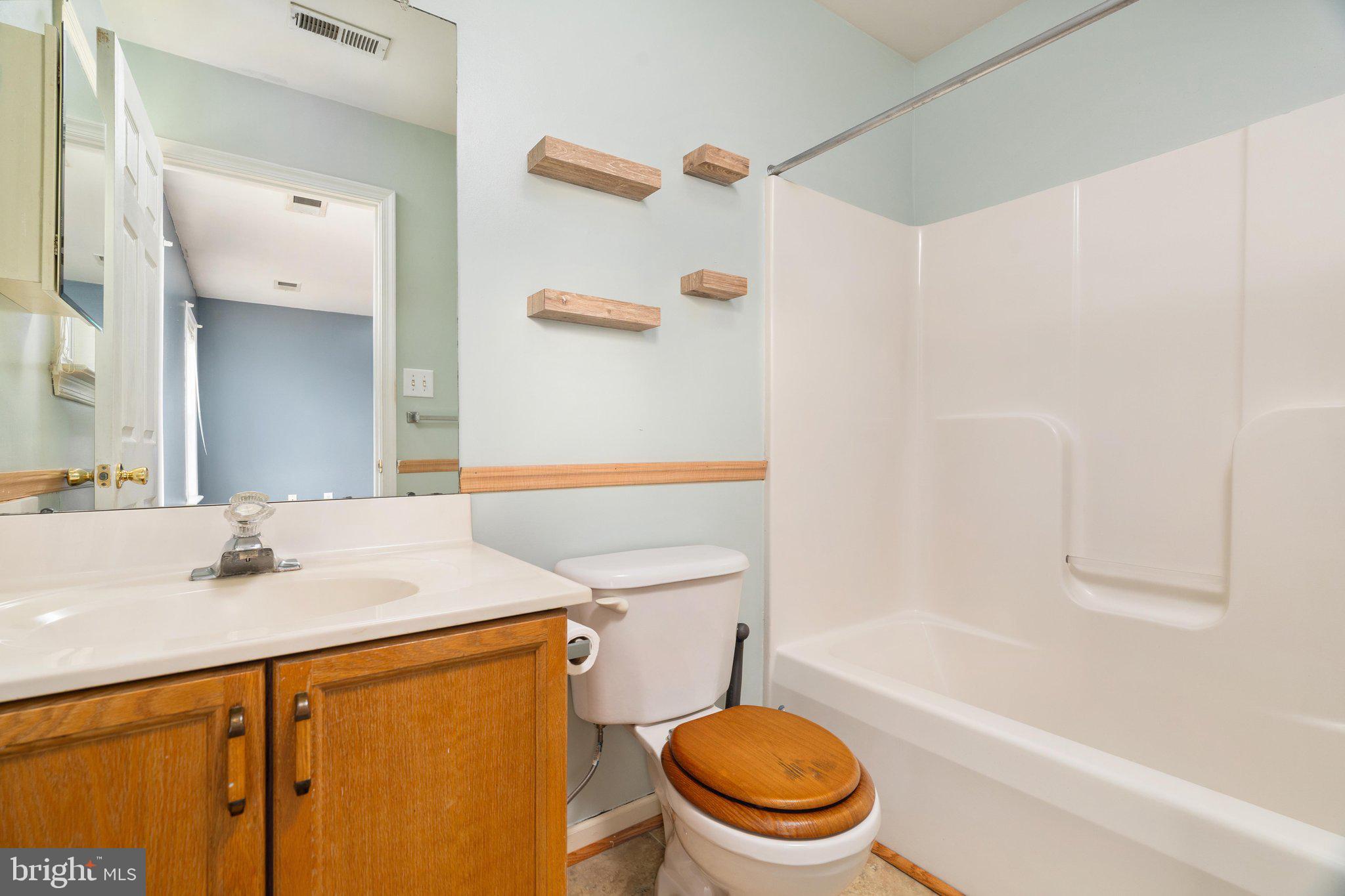 LAUREL RIDGE - Residential