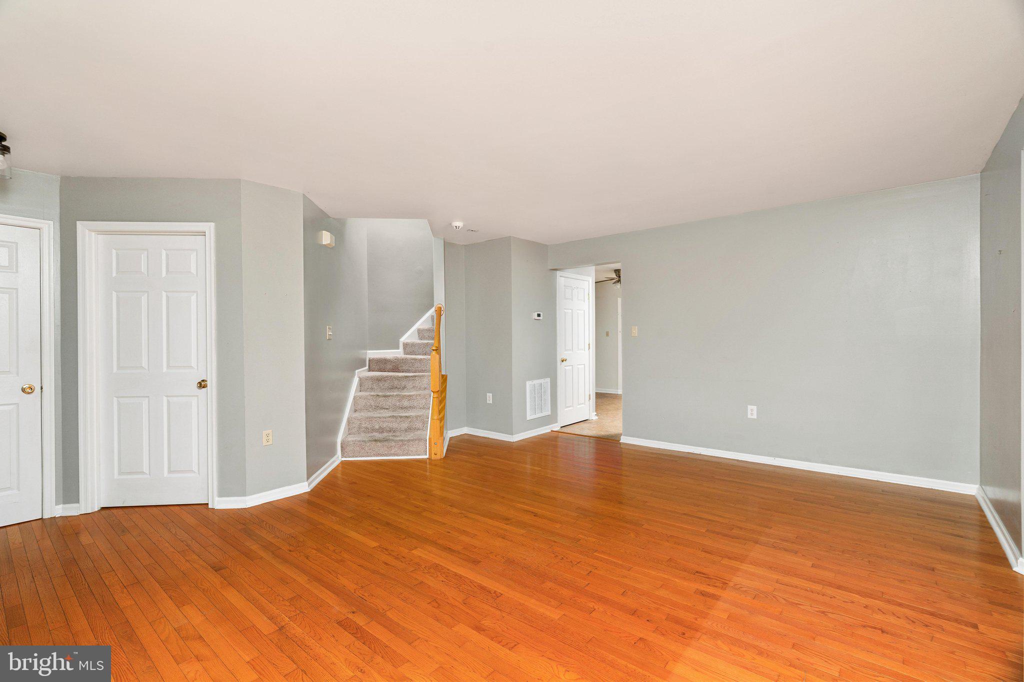 LAUREL RIDGE - Residential