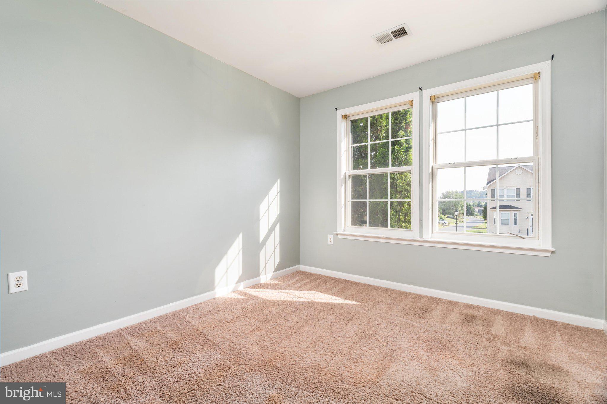 LAUREL RIDGE - Residential