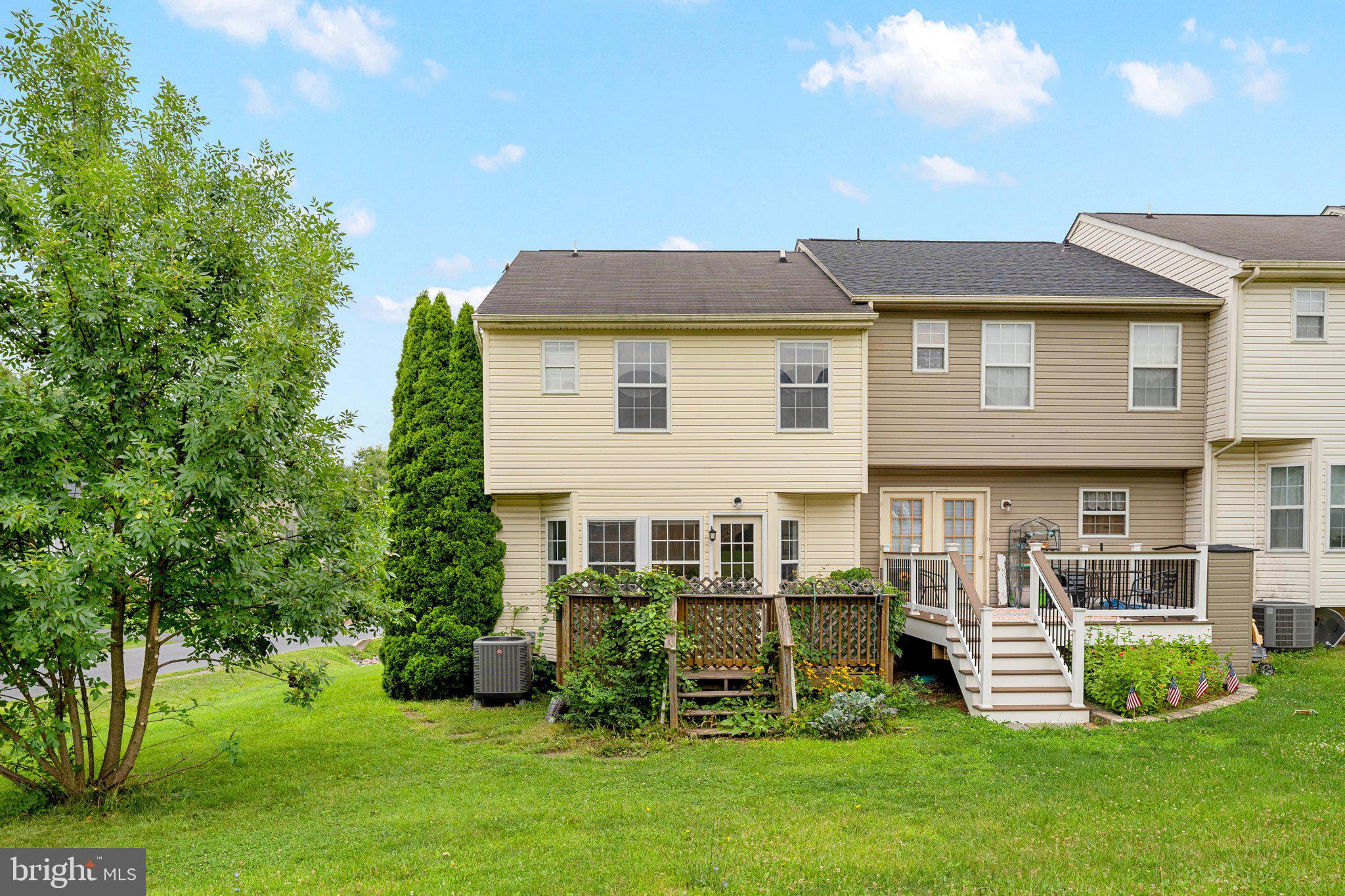 LAUREL RIDGE - Residential