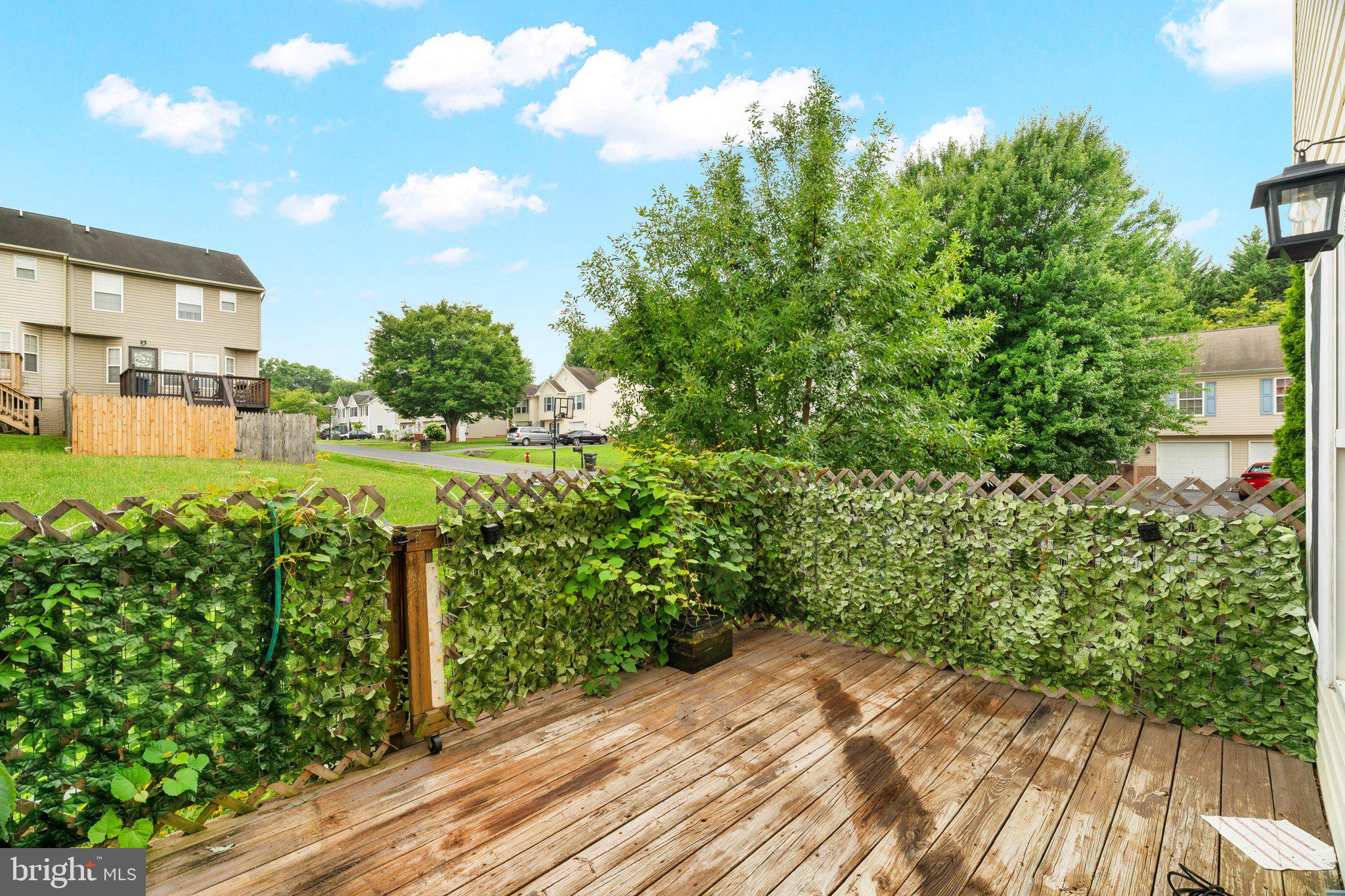 LAUREL RIDGE - Residential