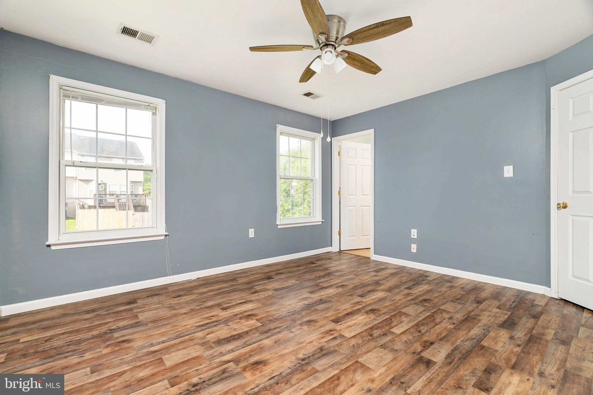 LAUREL RIDGE - Residential
