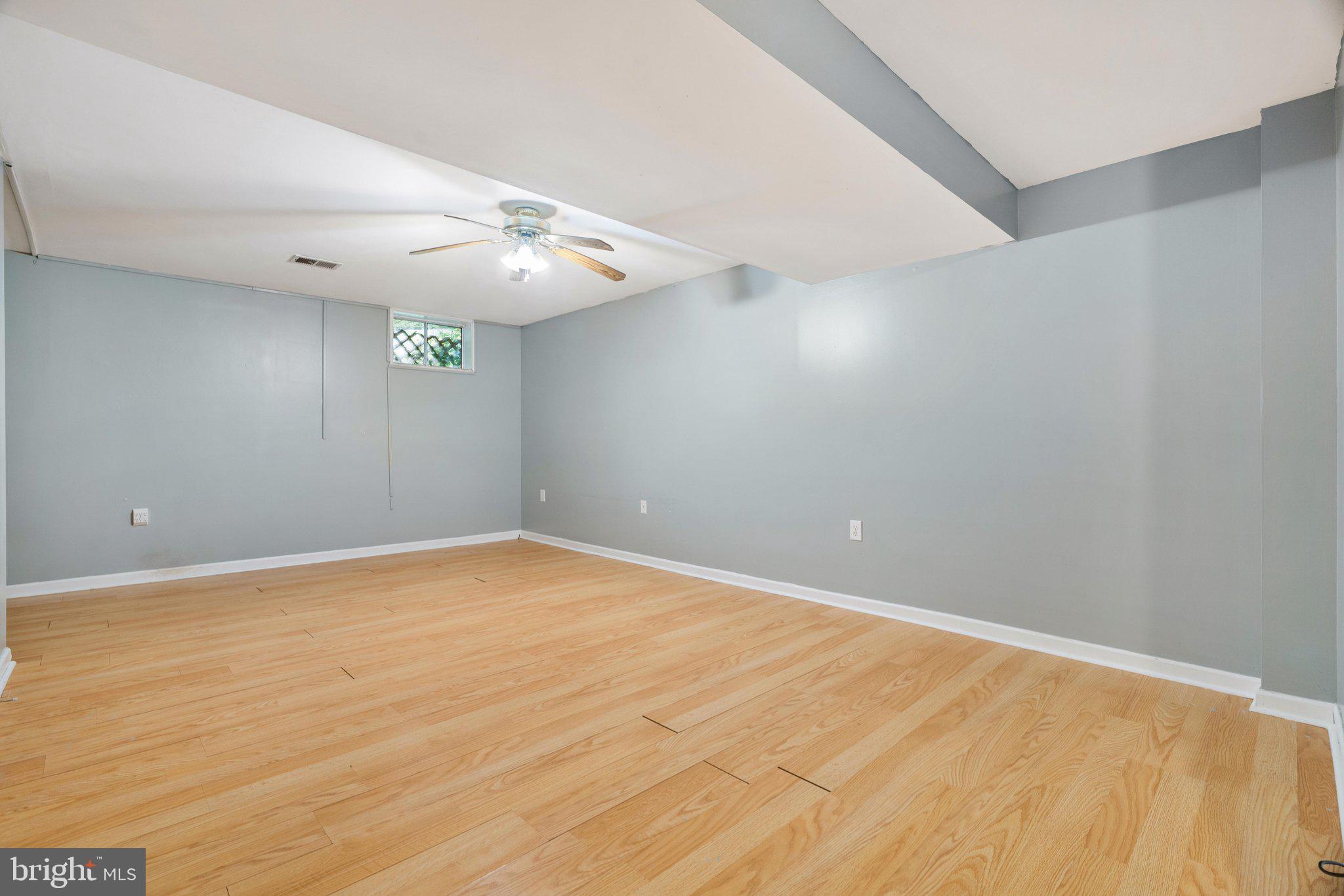 LAUREL RIDGE - Residential