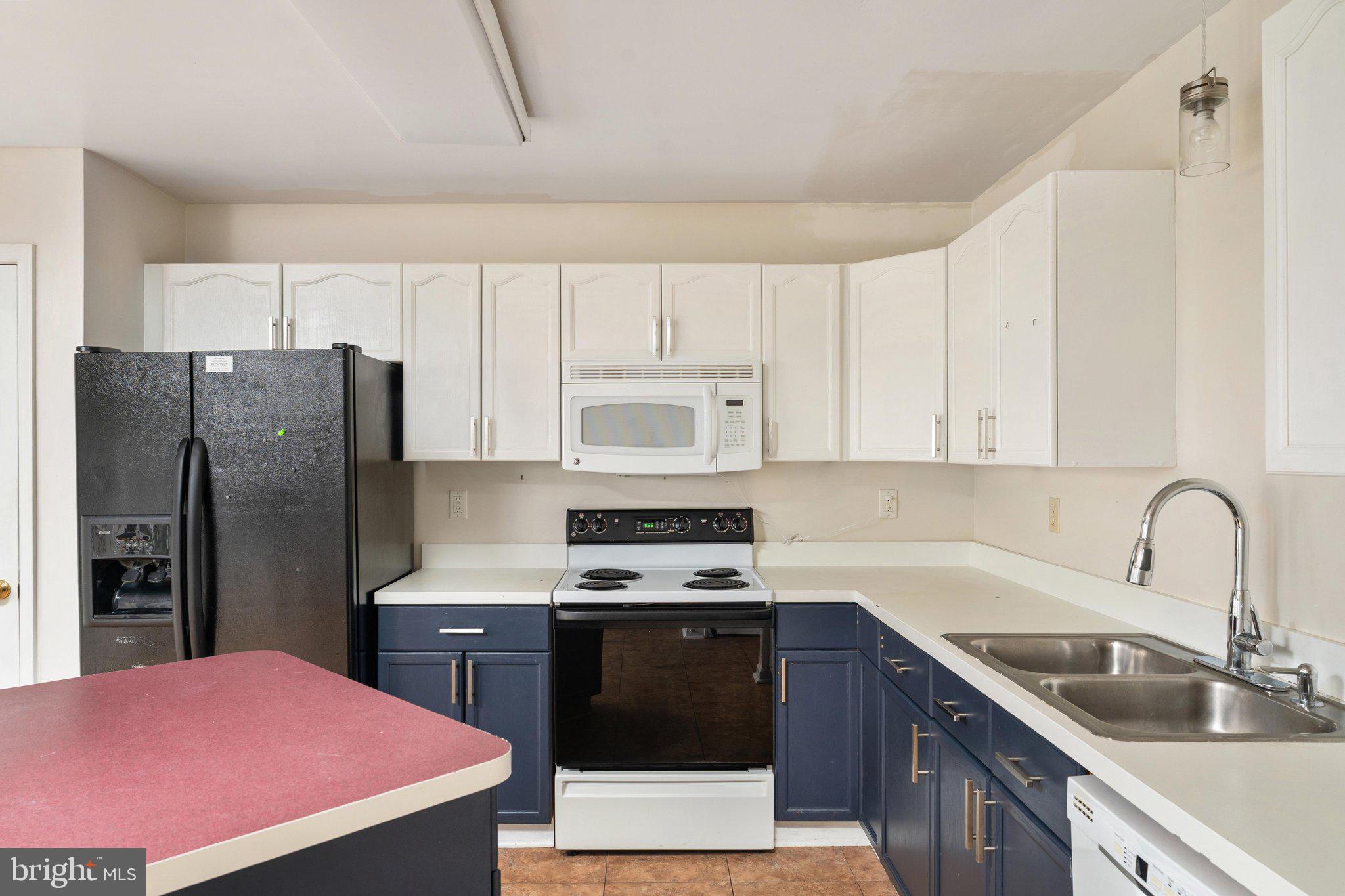 LAUREL RIDGE - Residential