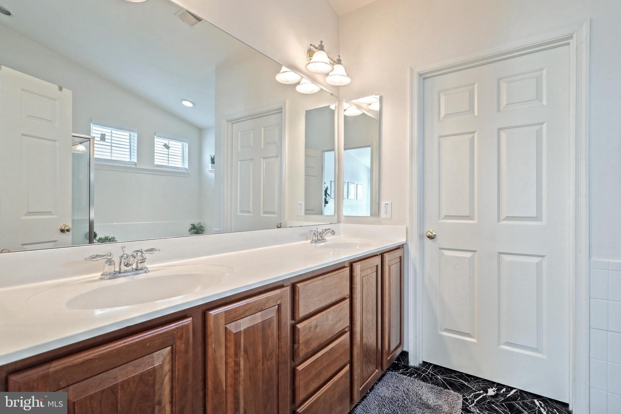 THISTLE DOWNS - Residential